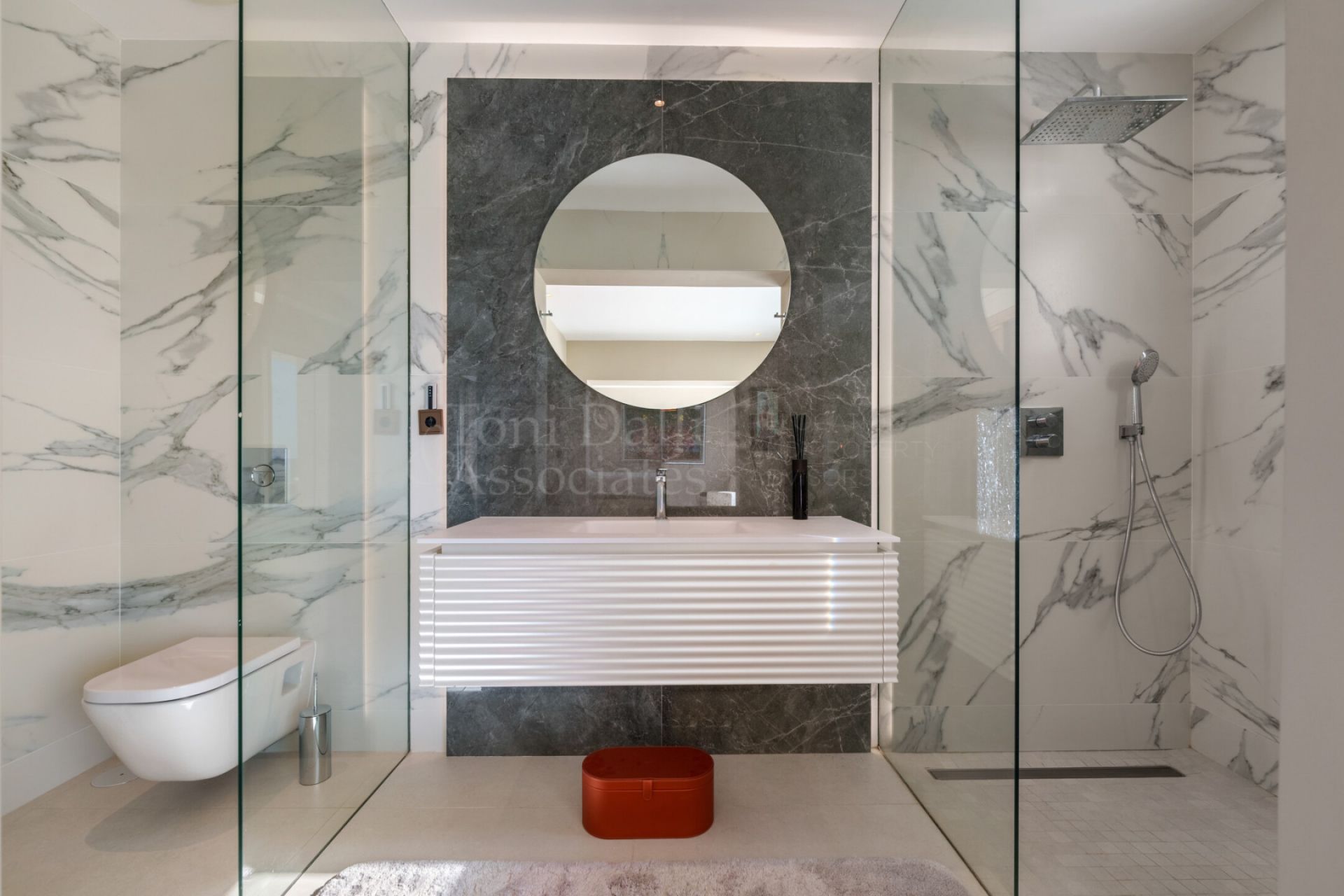 Villa in Puerto del Almendro, Benahavis