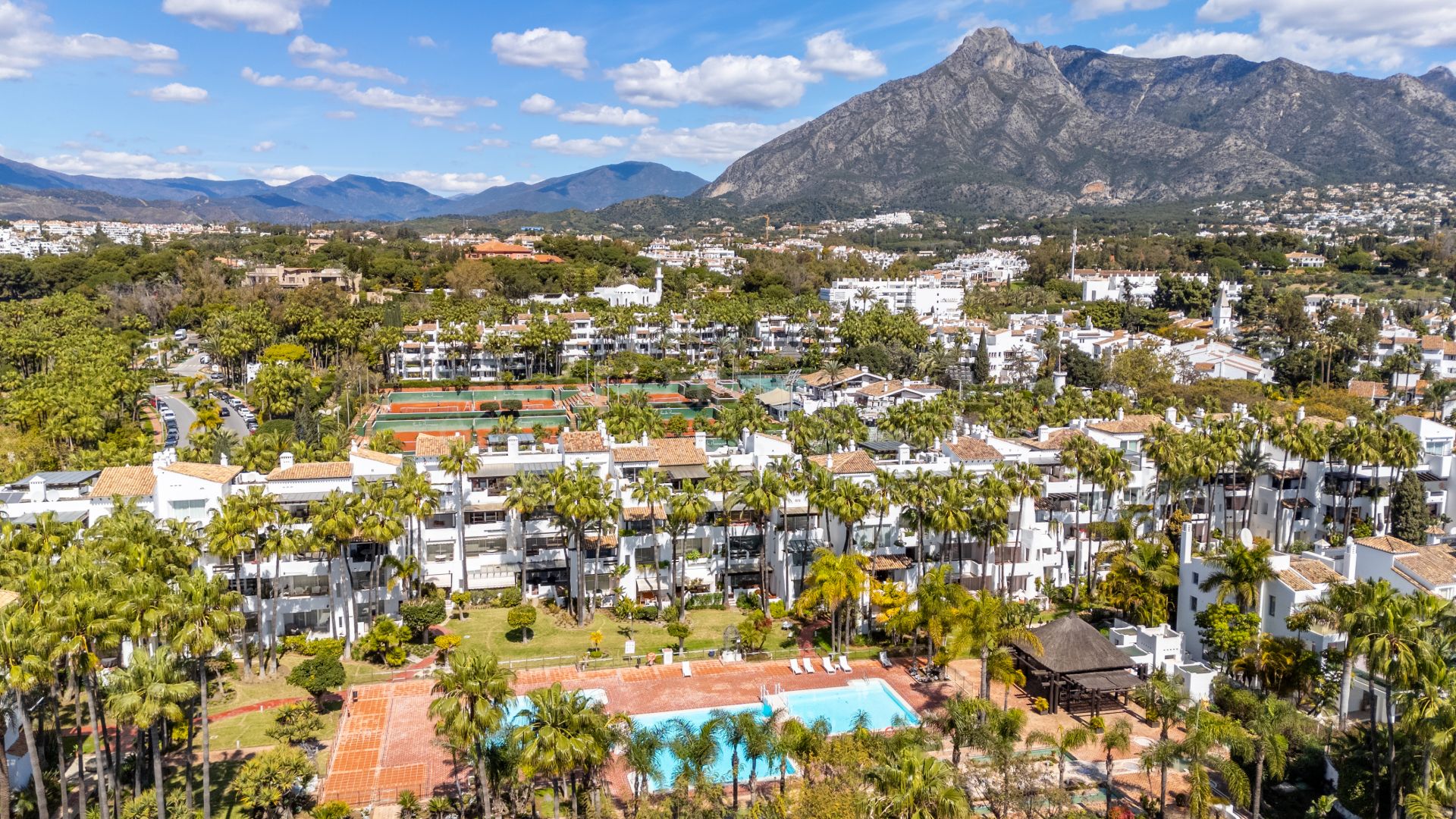 Apartment in Marina Puente Romano, Marbella