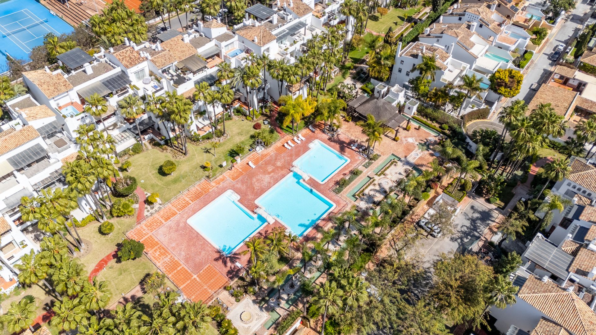 Apartment in Marina Puente Romano, Marbella
