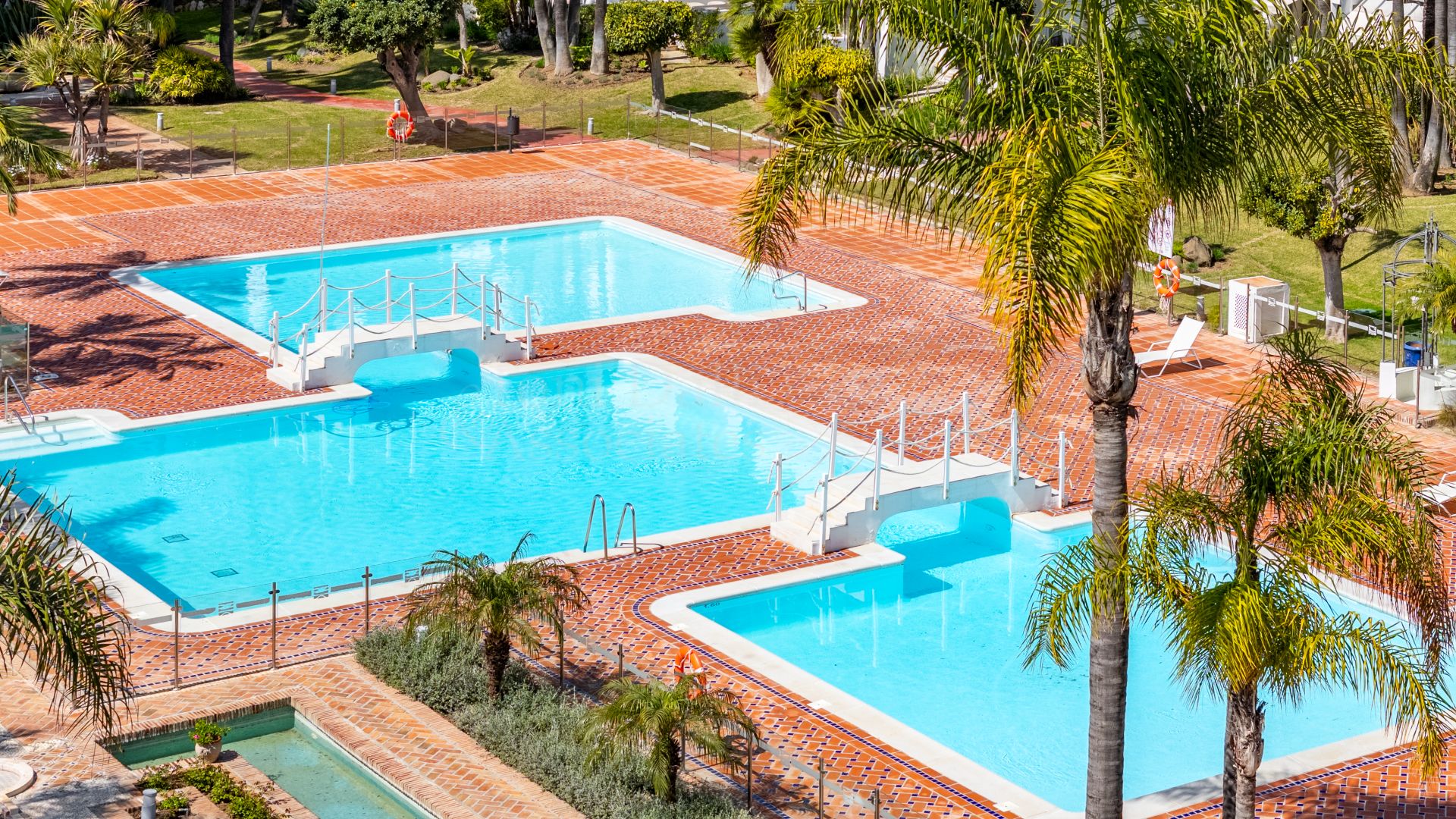 Apartment in Marina Puente Romano, Marbella