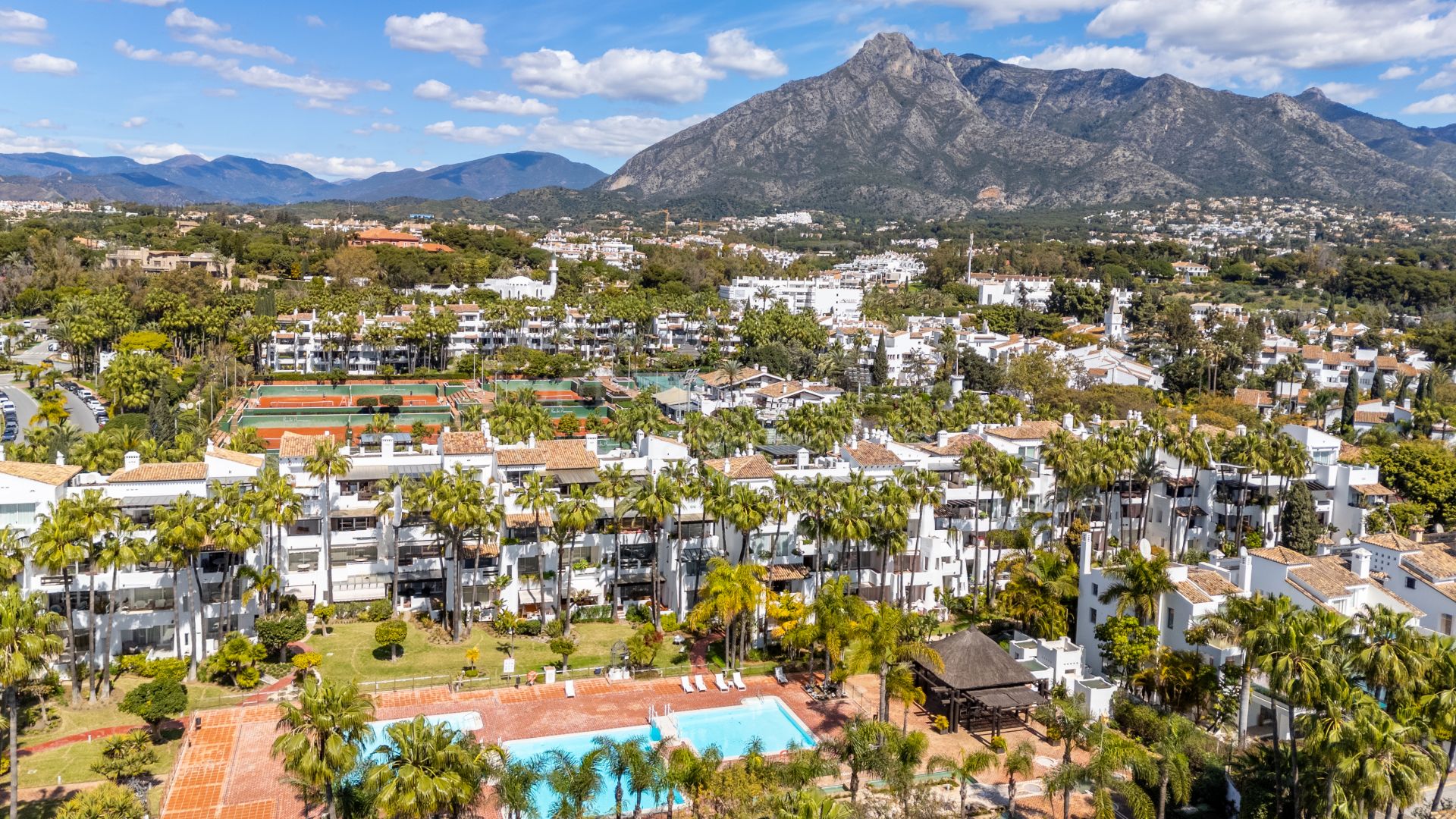 Apartment in Marina Puente Romano, Marbella
