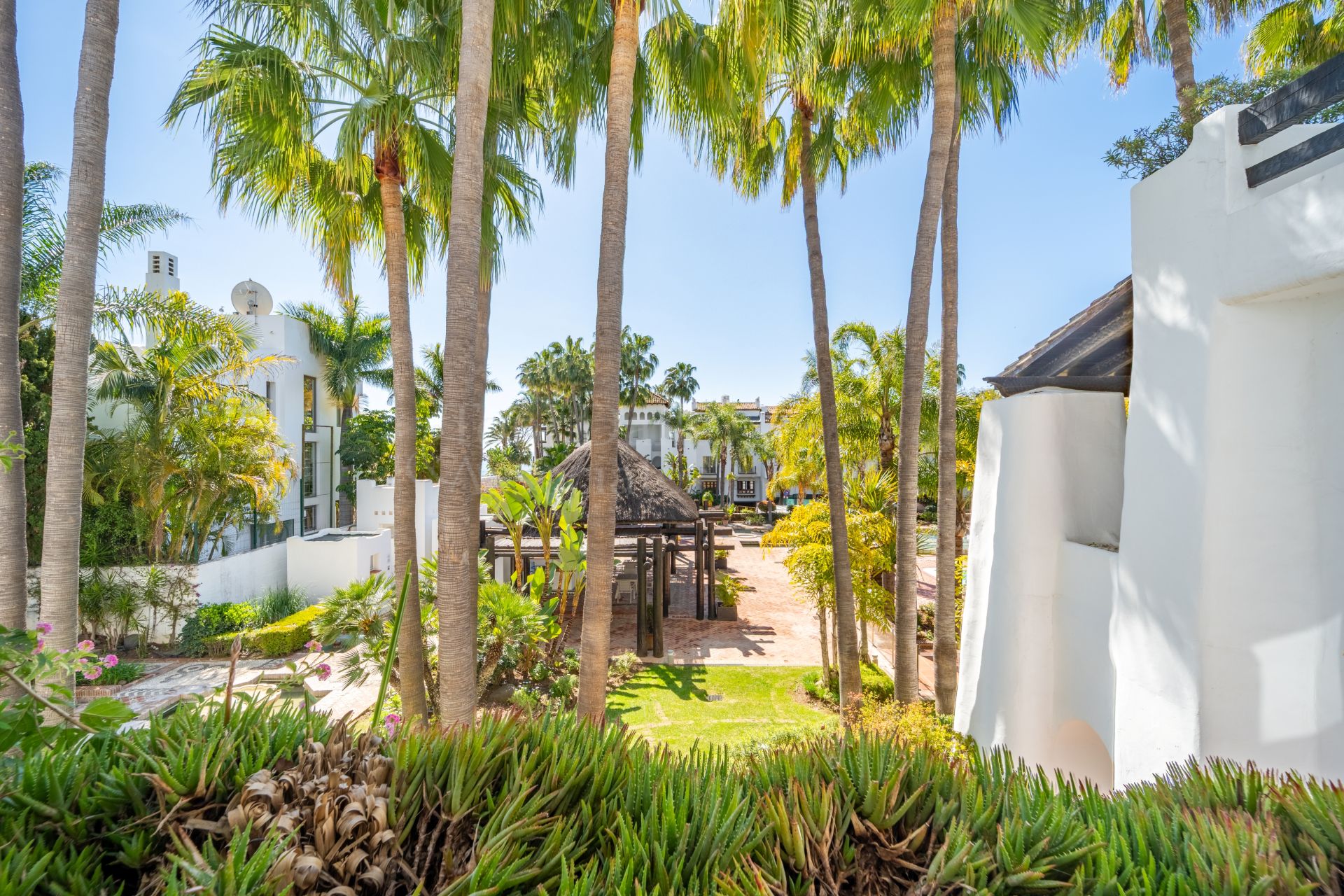 Apartment in Marina Puente Romano, Marbella