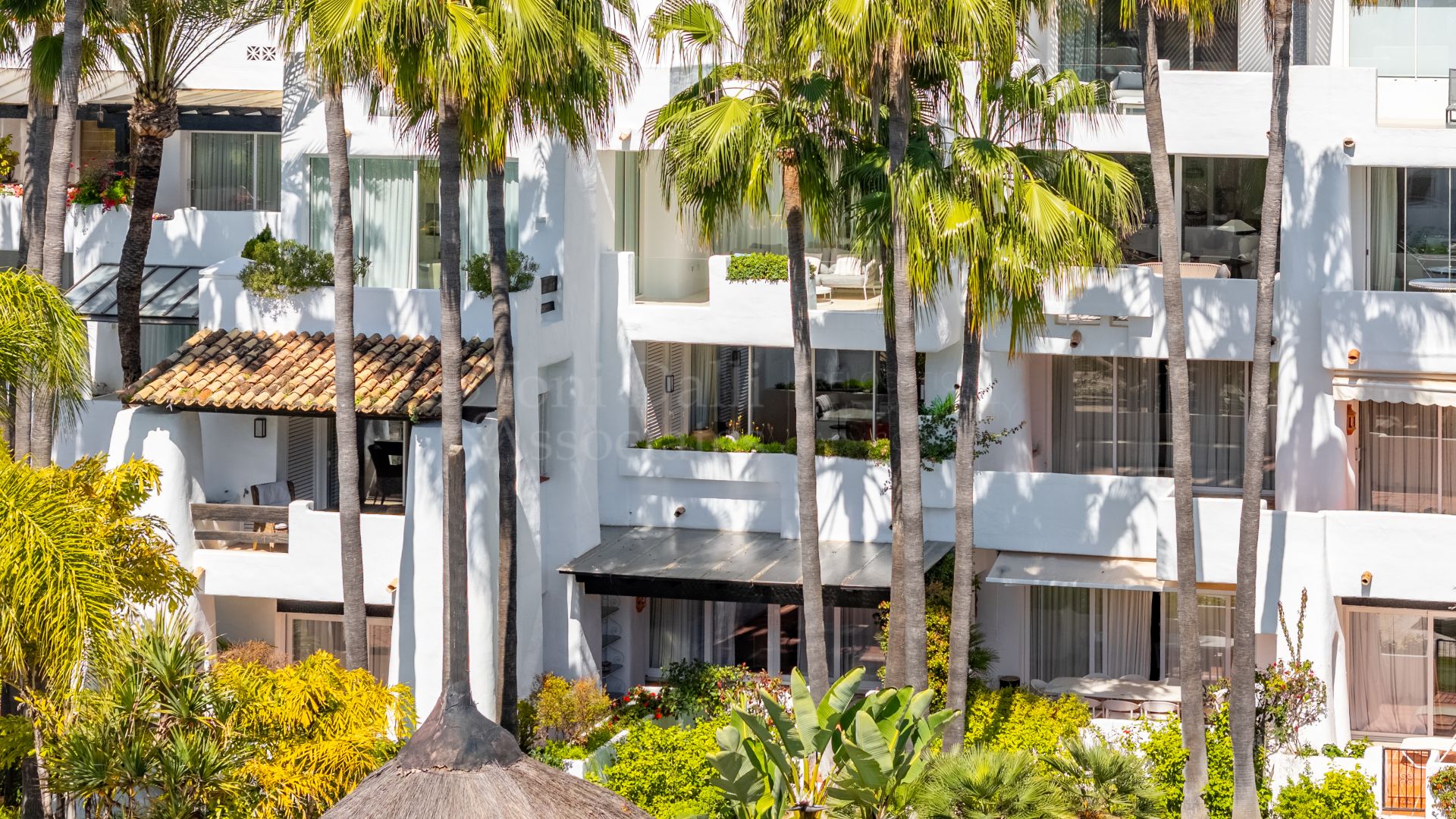 Apartment in Marina Puente Romano, Marbella