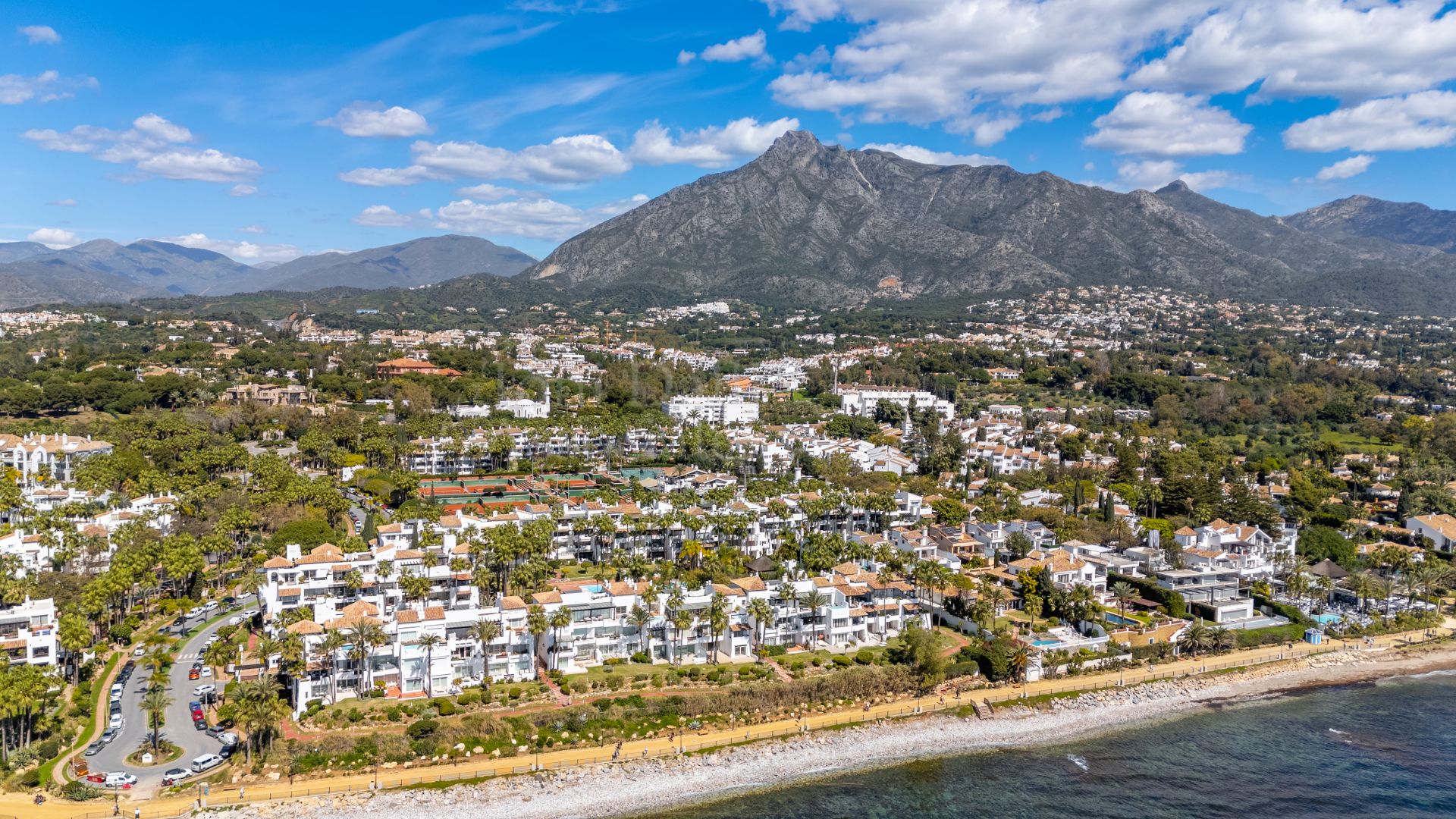 Apartment in Marina Puente Romano, Marbella