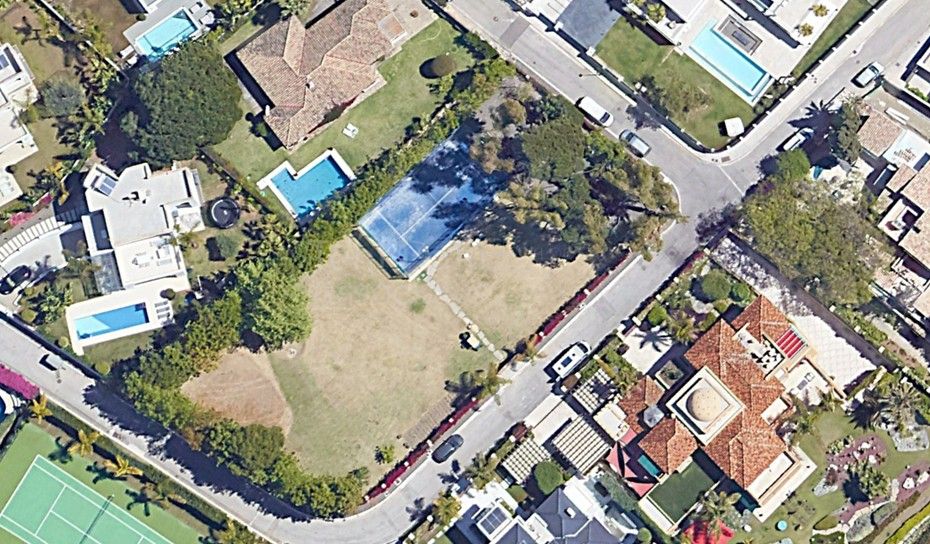 Plot in Paraiso Barronal, Estepona