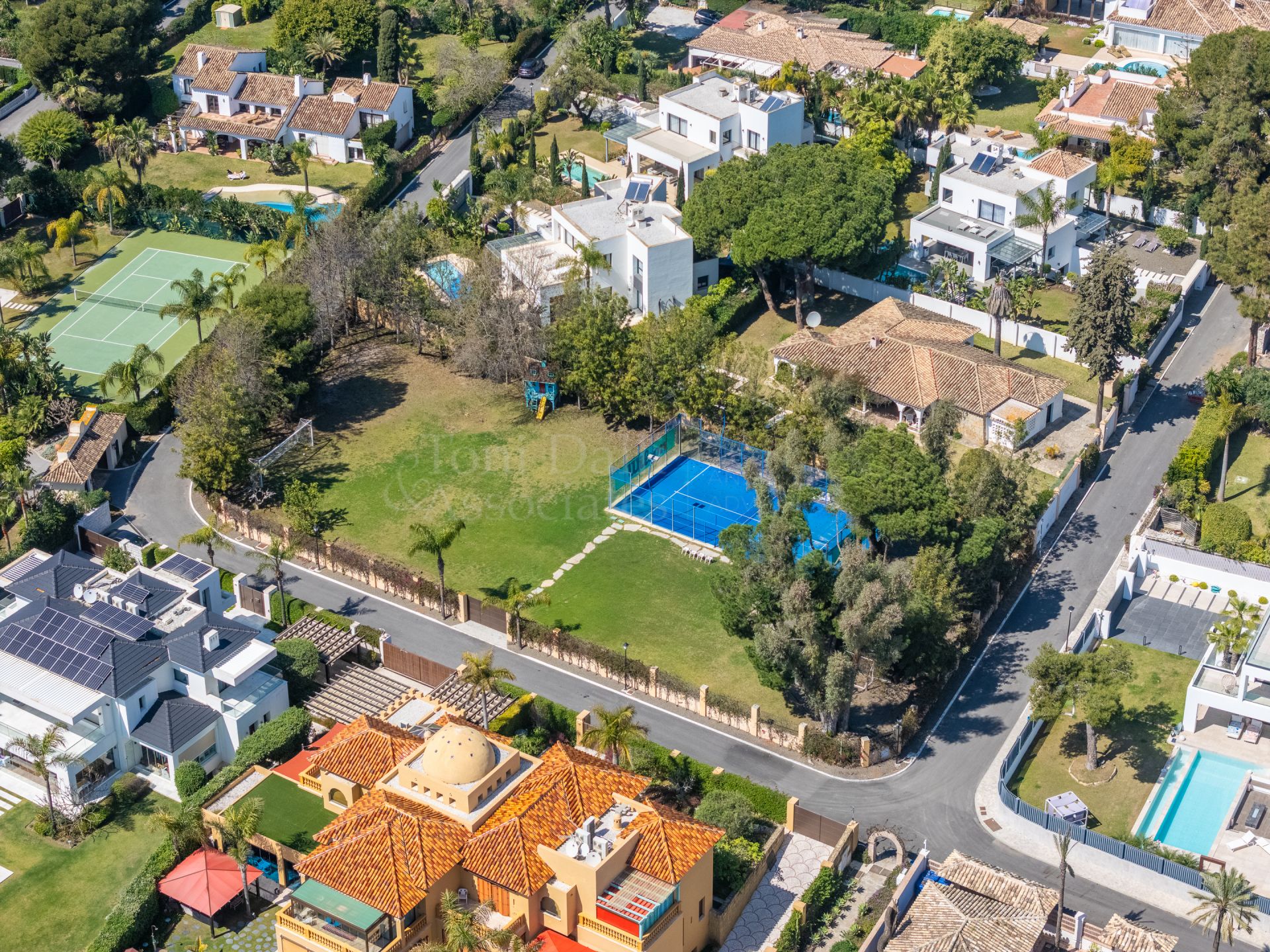 Plot in Paraiso Barronal, Estepona