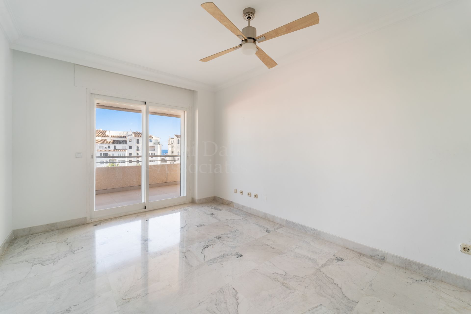Apartment in Marina Banus, Marbella