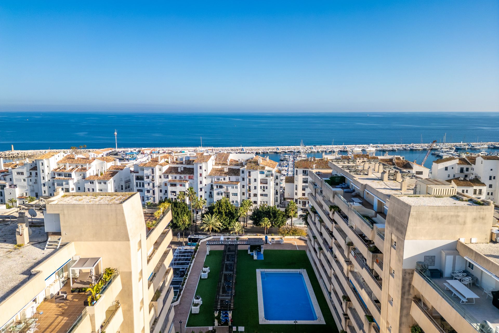 Apartment in Marina Banus, Marbella