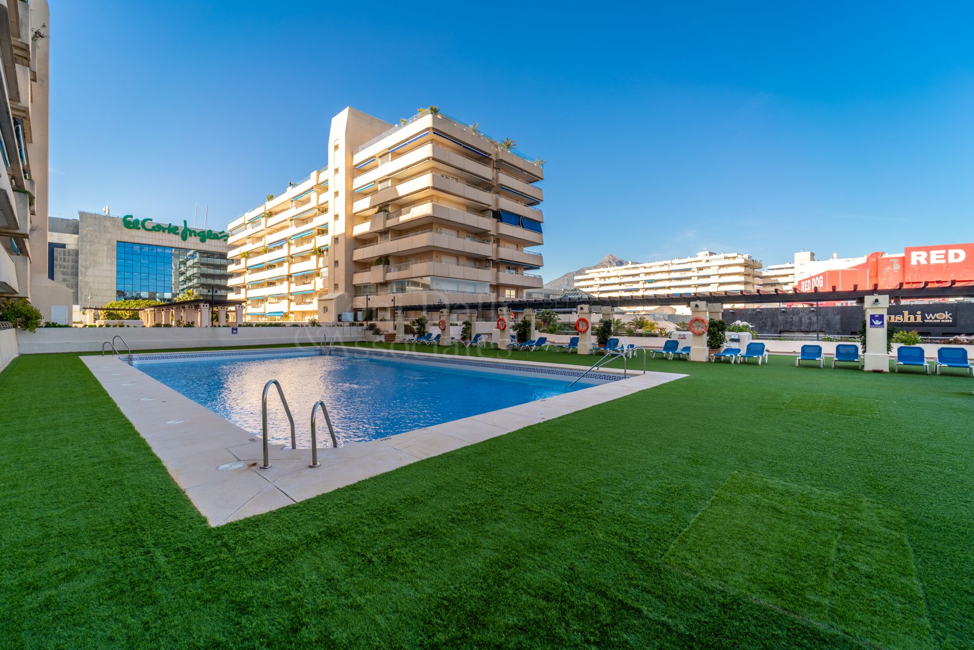 Apartment in Marina Banus, Marbella