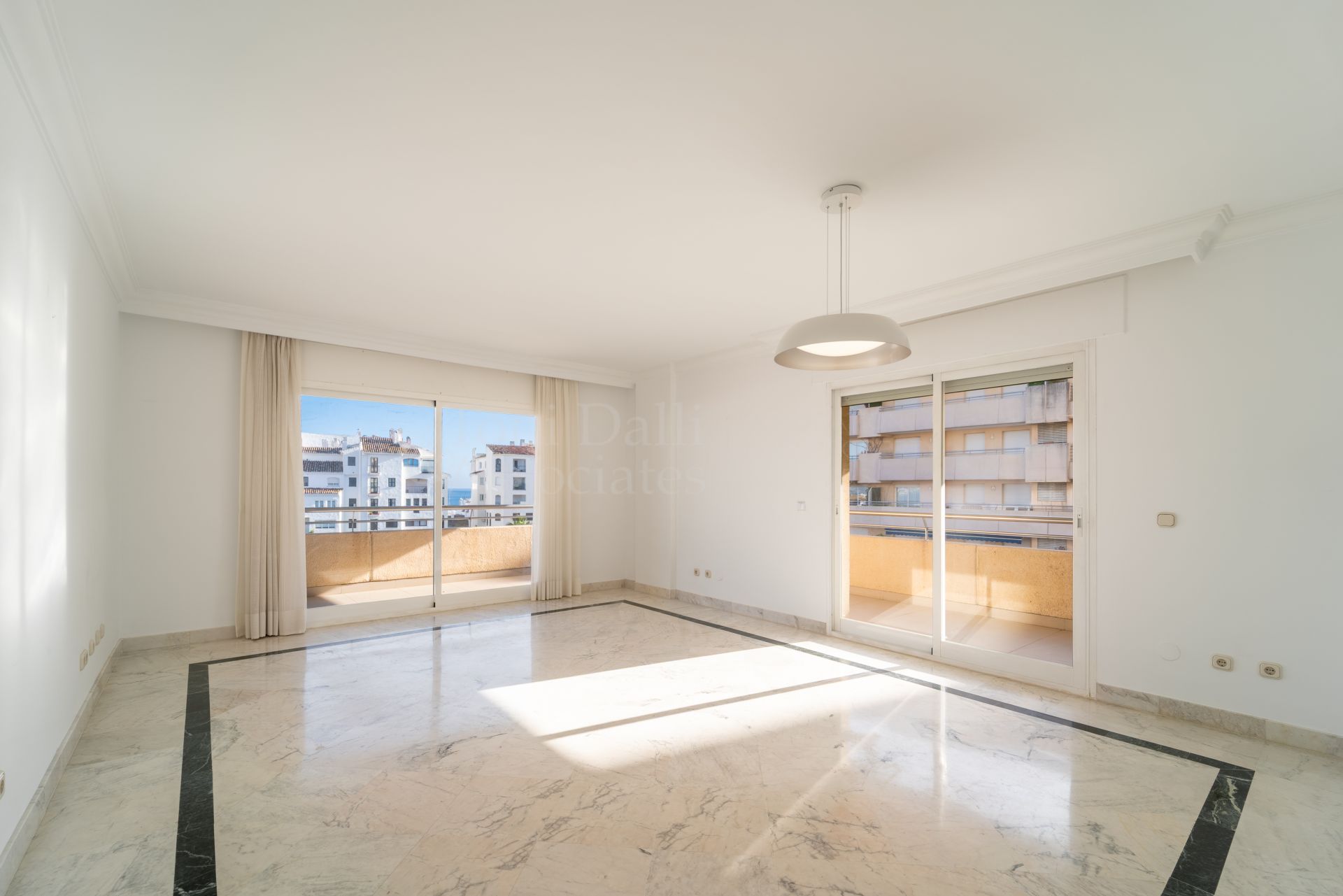 Apartment in Marina Banus, Marbella