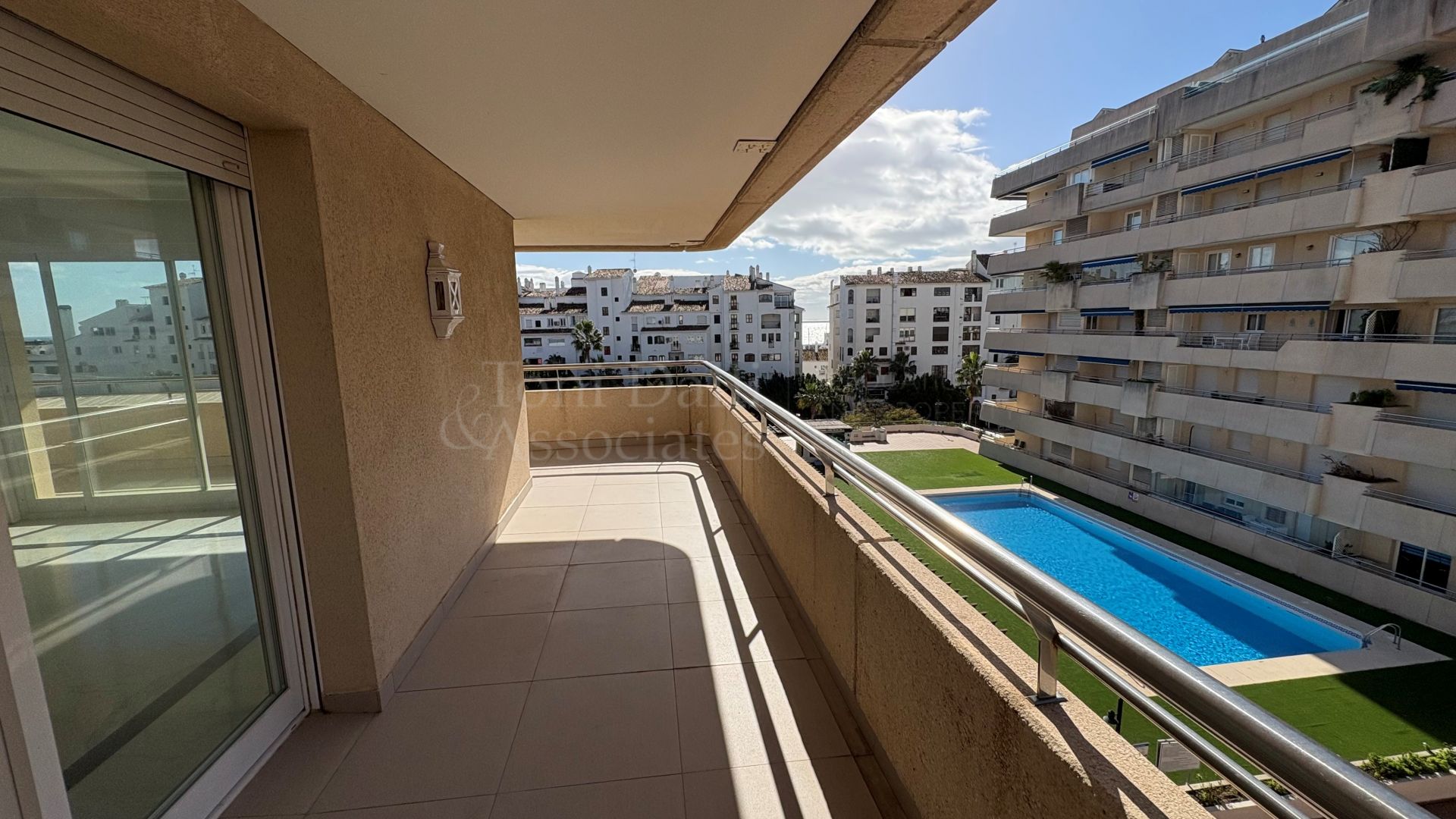 Apartment in Marina Banus, Marbella