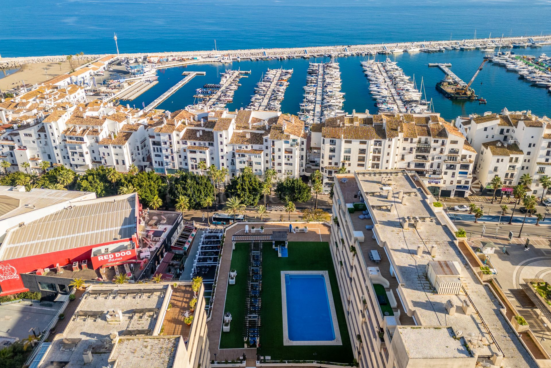 Apartment in Marina Banus, Marbella