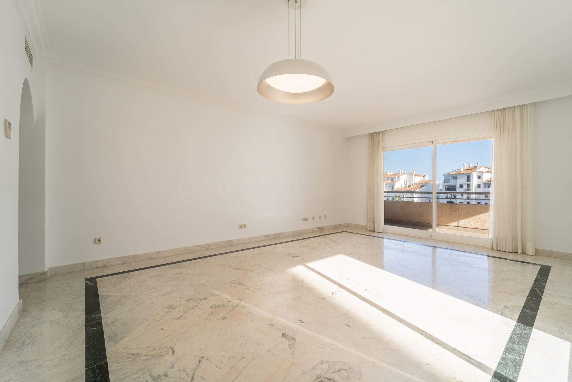 Apartment in Marina Banus, Marbella