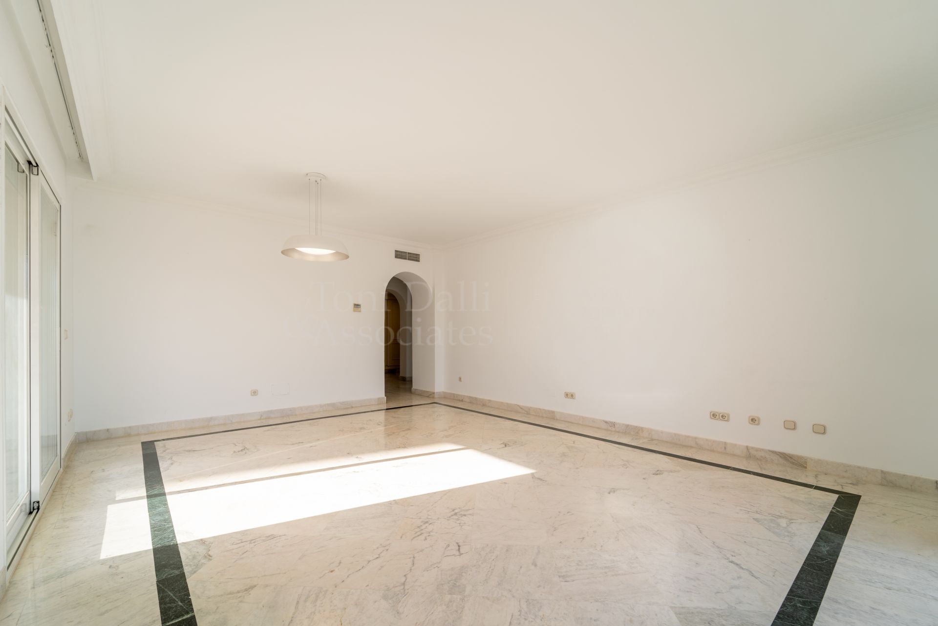 Apartment in Marina Banus, Marbella