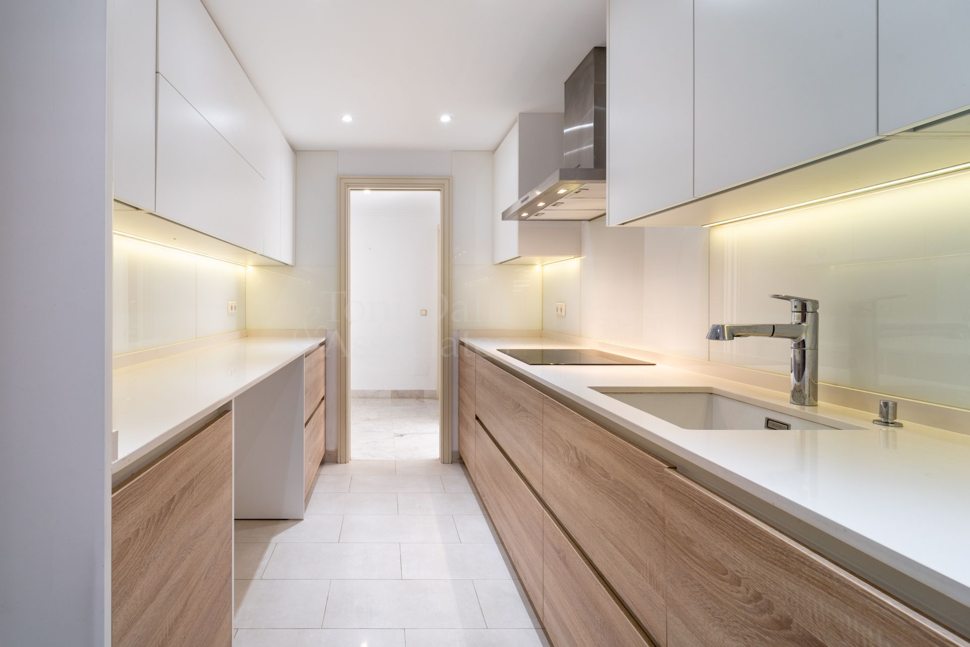 Apartment in Marina Banus, Marbella