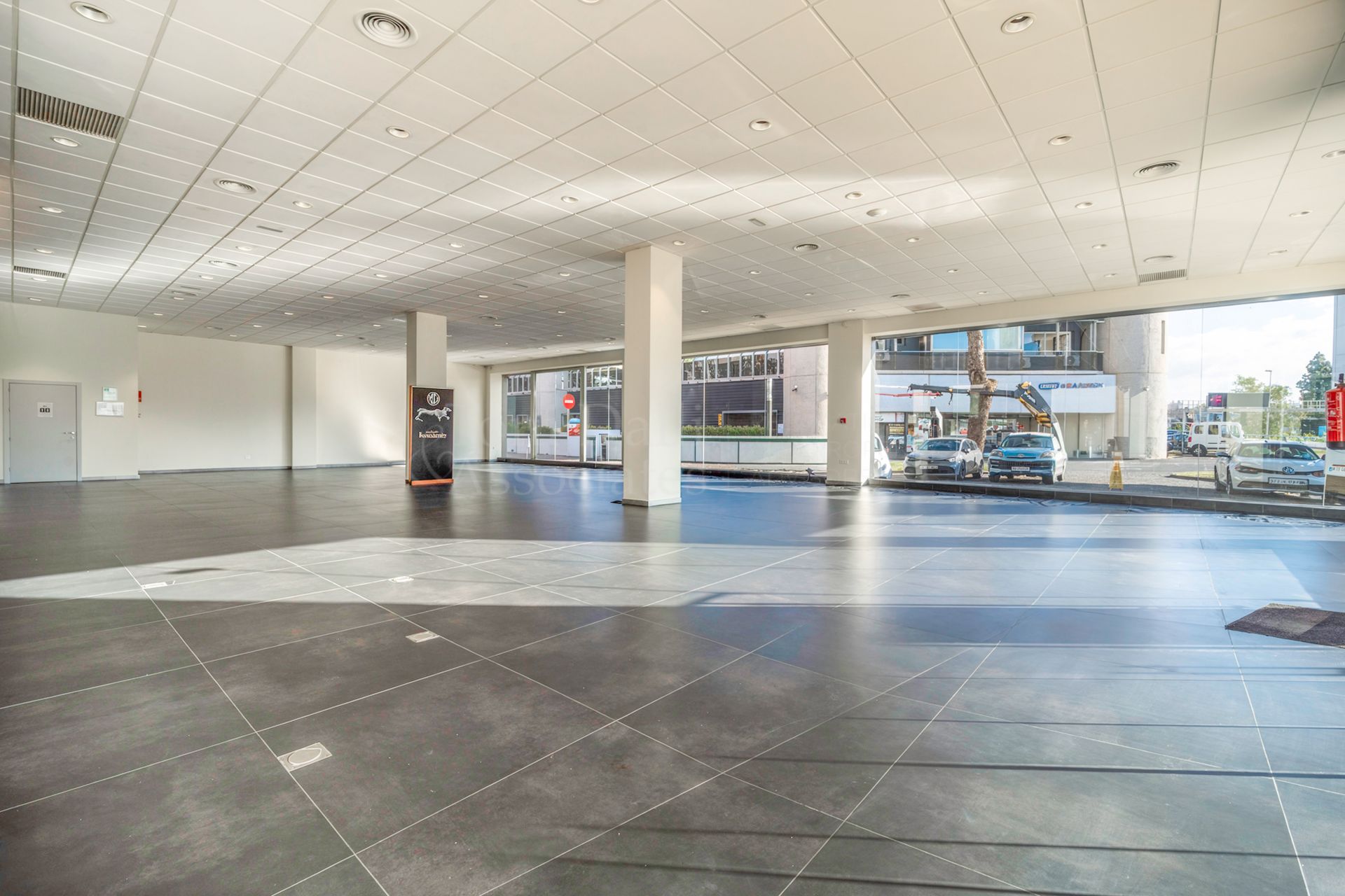 Commercial Premises in Marbella - Puerto Banus, Marbella