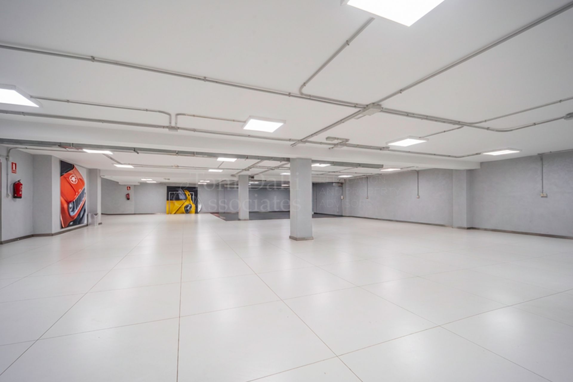 Commercial Premises in Marbella - Puerto Banus, Marbella