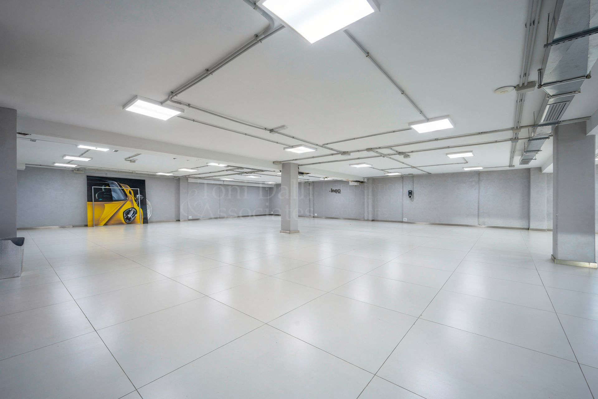 Commercial Premises in Marbella - Puerto Banus, Marbella