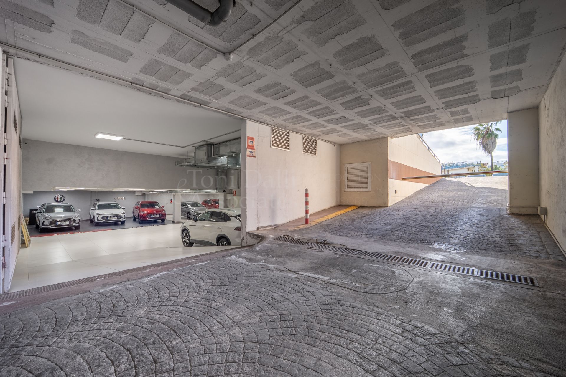 Commercial Premises in Marbella - Puerto Banus, Marbella