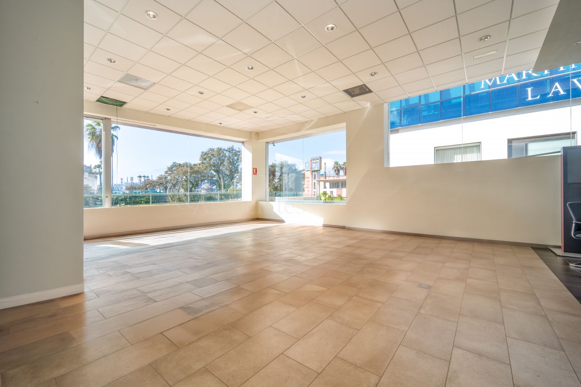 Commercial Premises in Marbella - Puerto Banus, Marbella