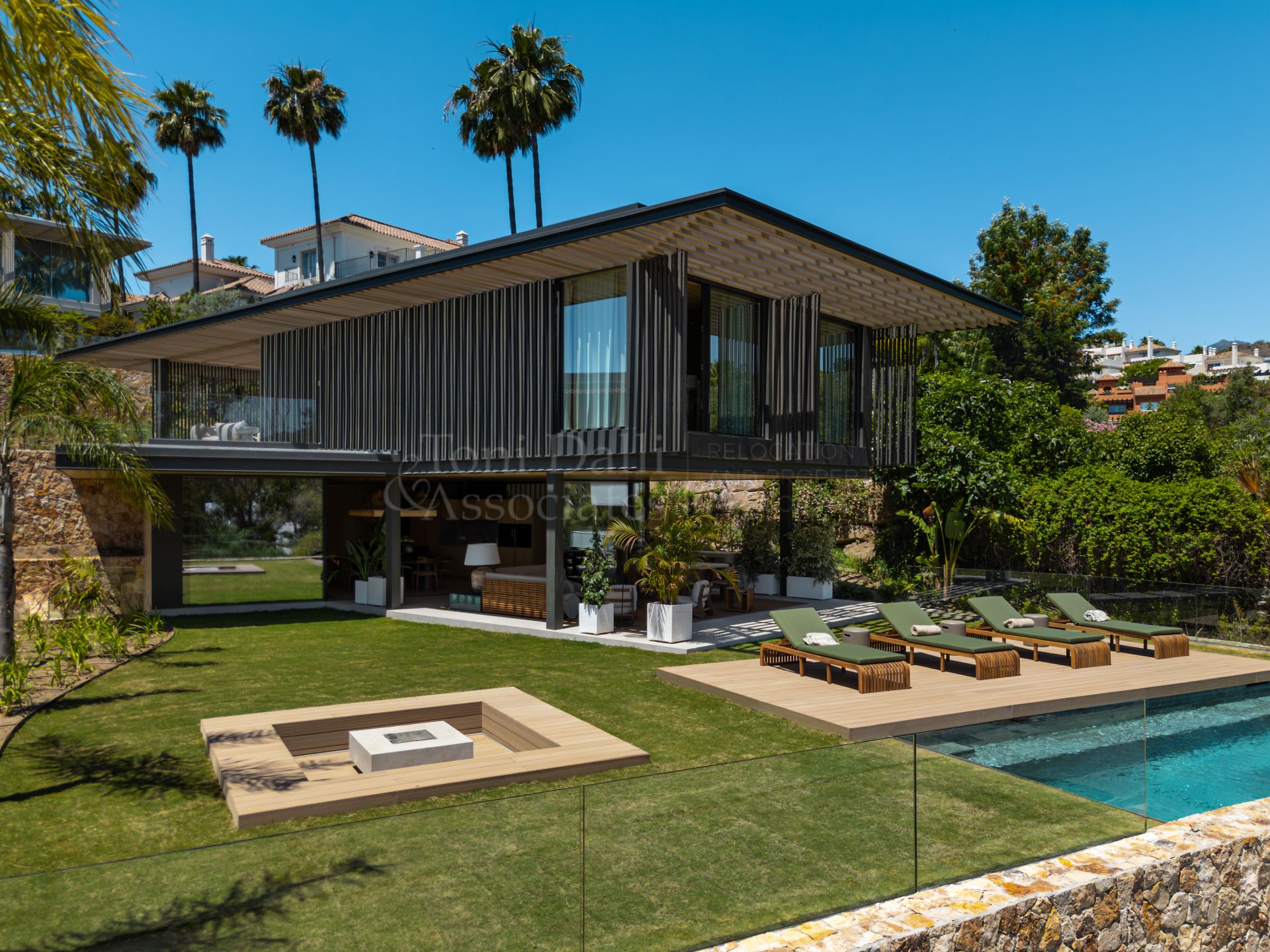 Villa in La Cerquilla, Marbella