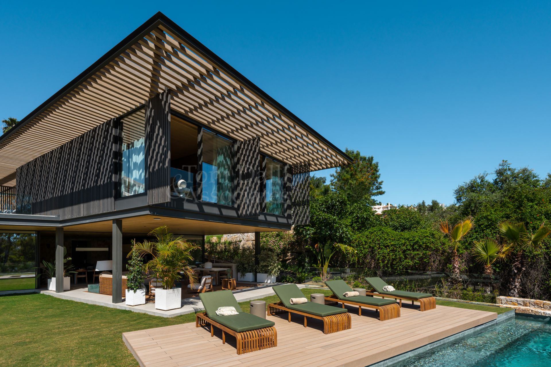 Villa in La Cerquilla, Marbella