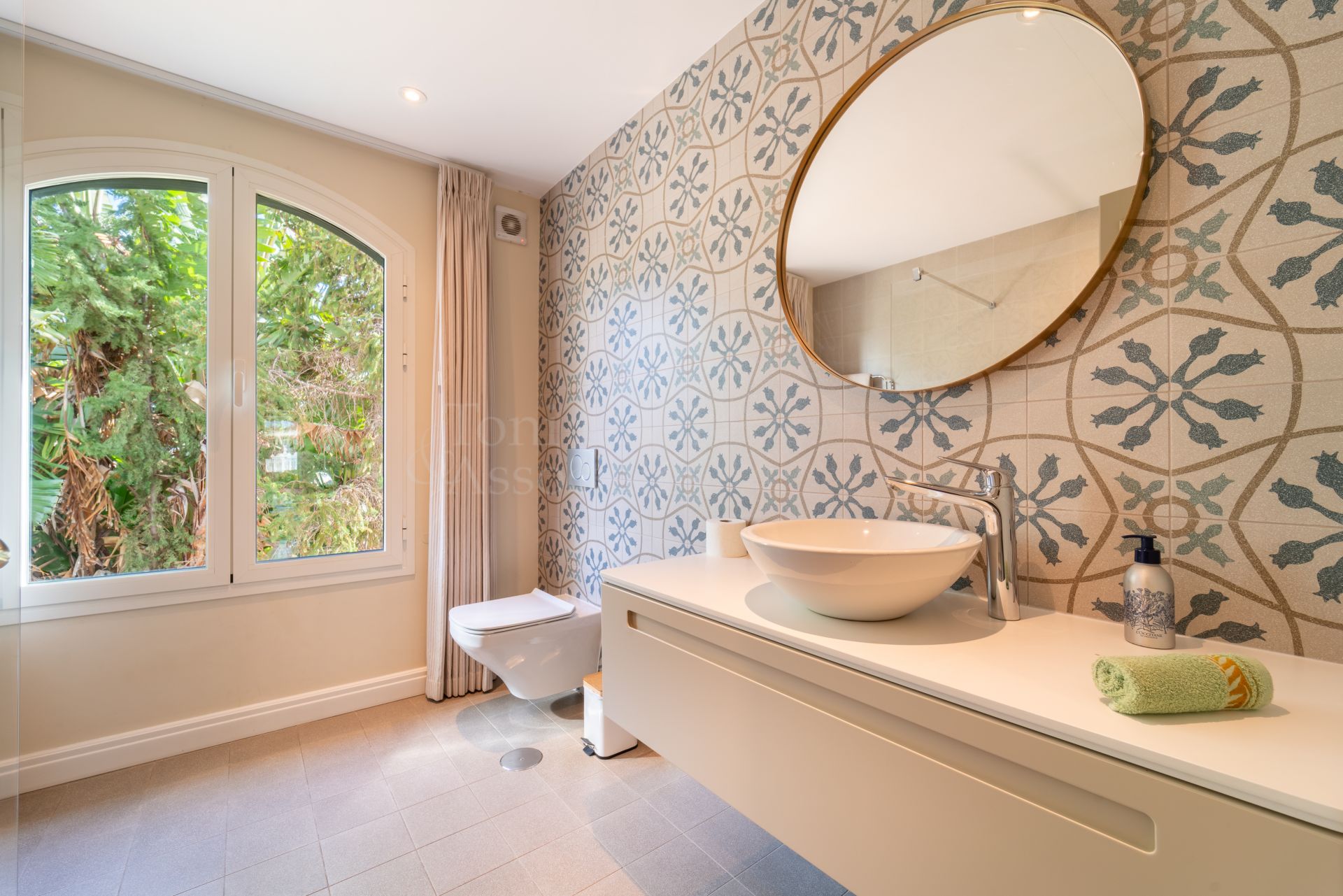 Villa in El Higueral, Marbella