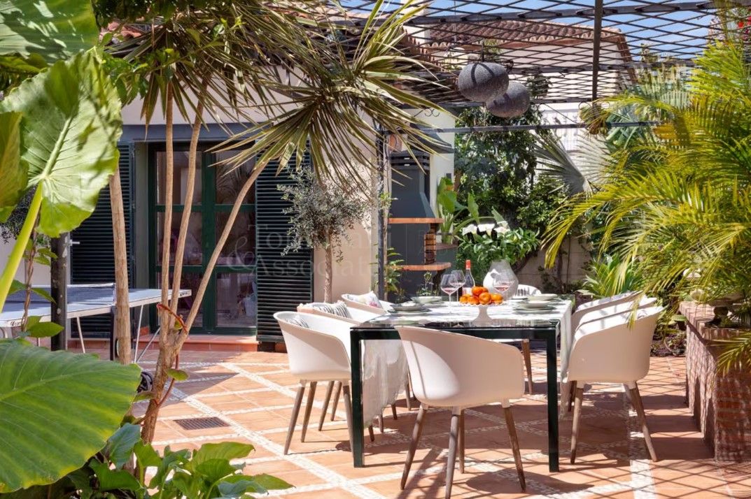 Villa in El Higueral, Marbella