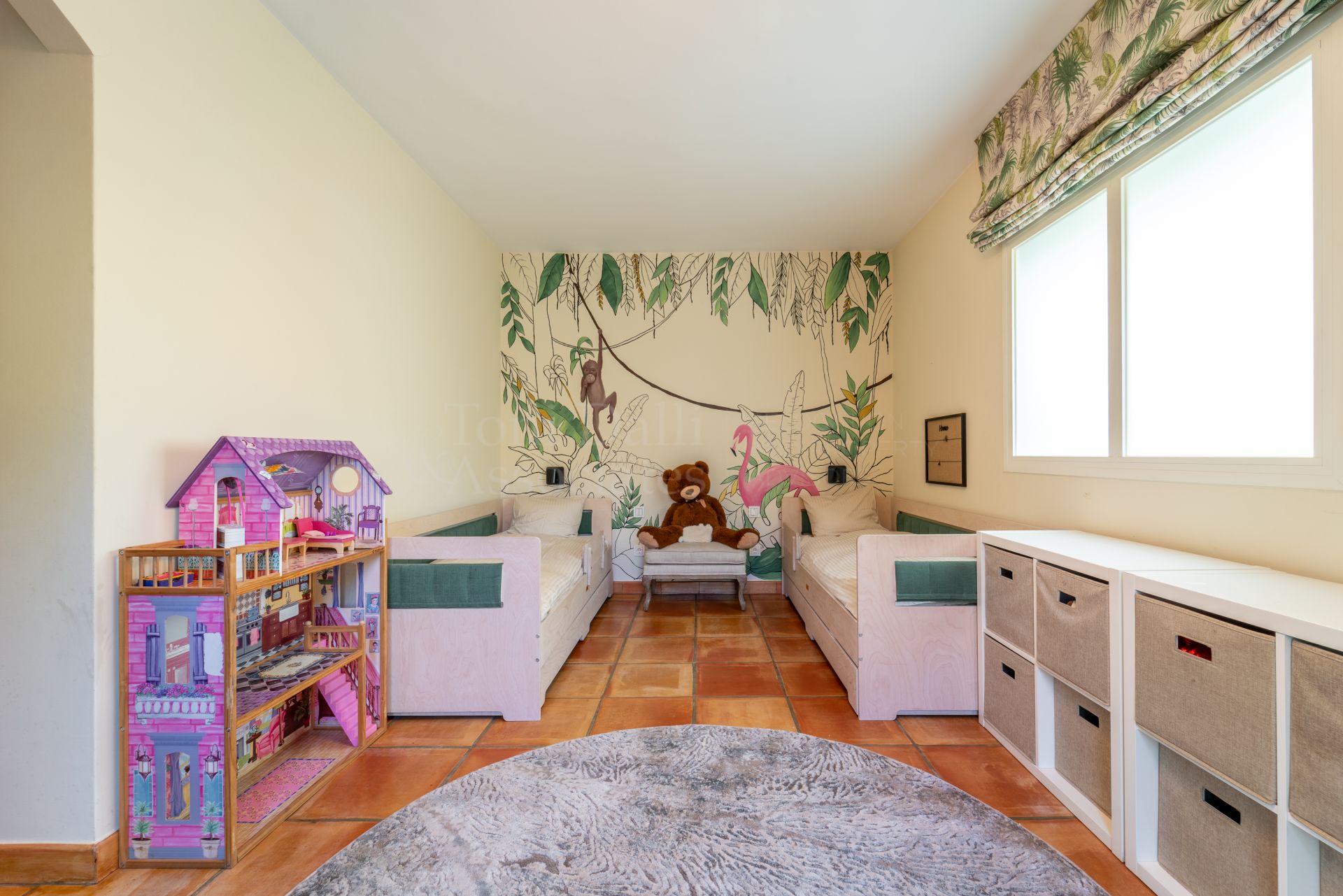 Villa in El Higueral, Marbella