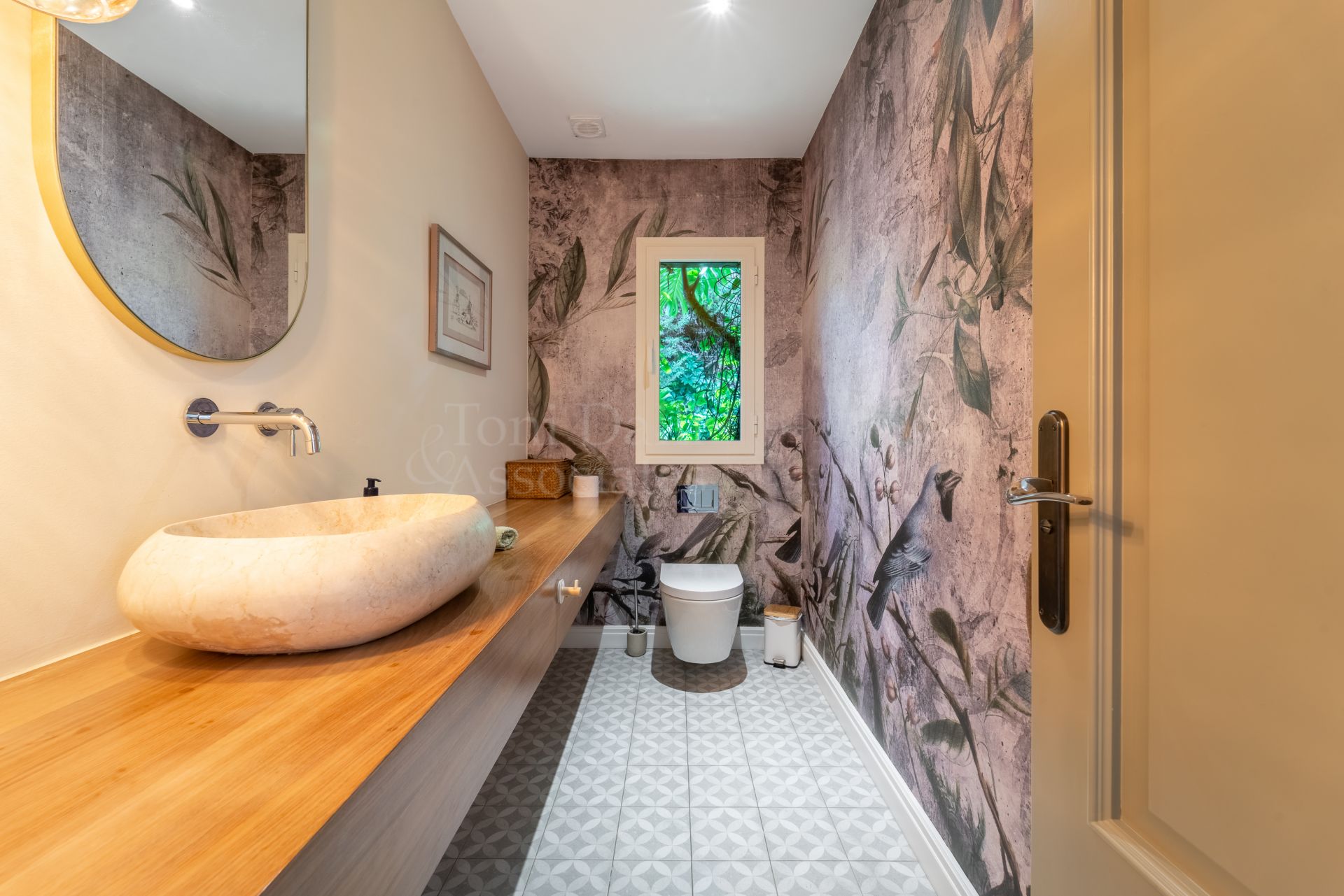 Villa in El Higueral, Marbella