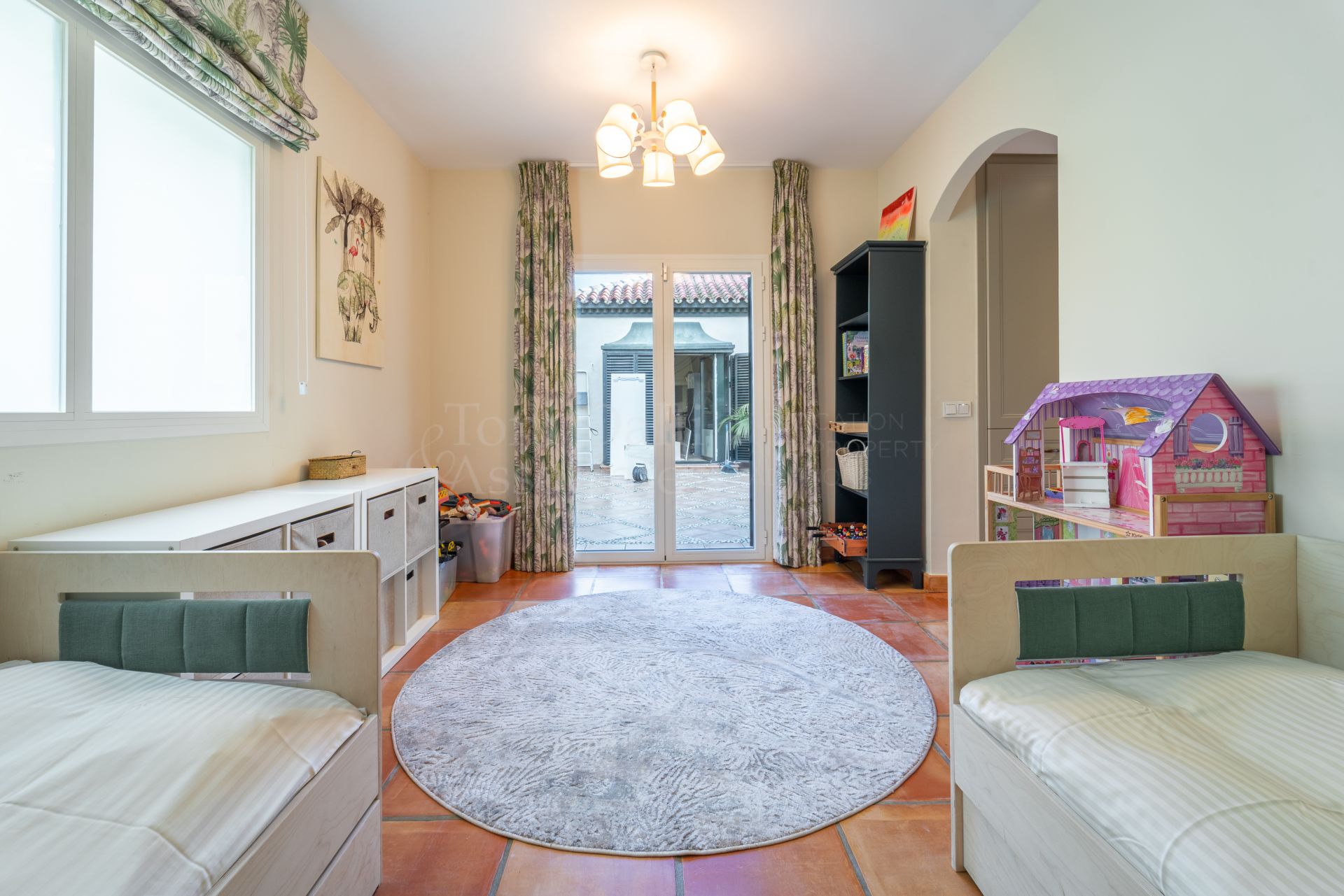 Villa in El Higueral, Marbella