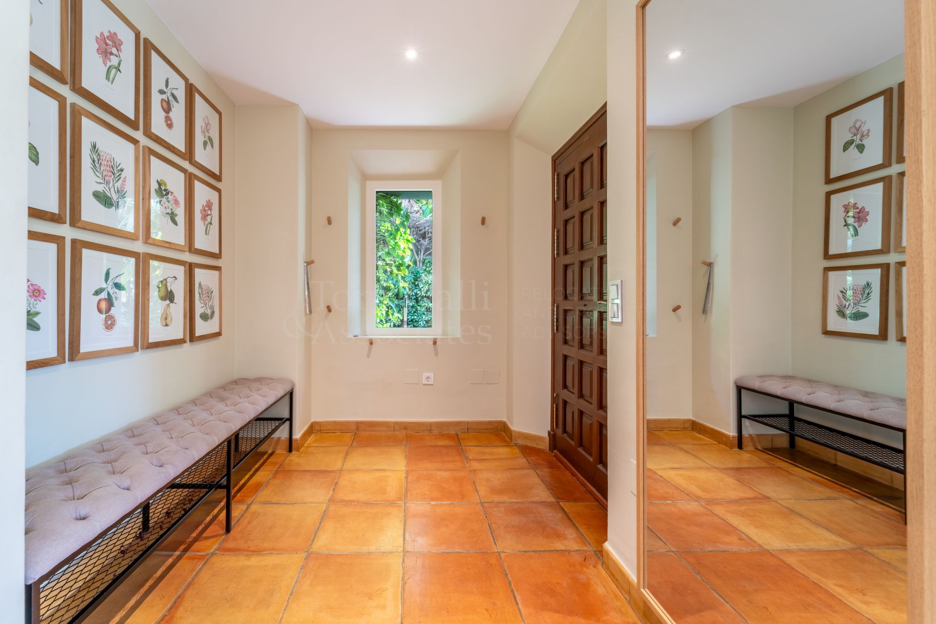 Villa in El Higueral, Marbella