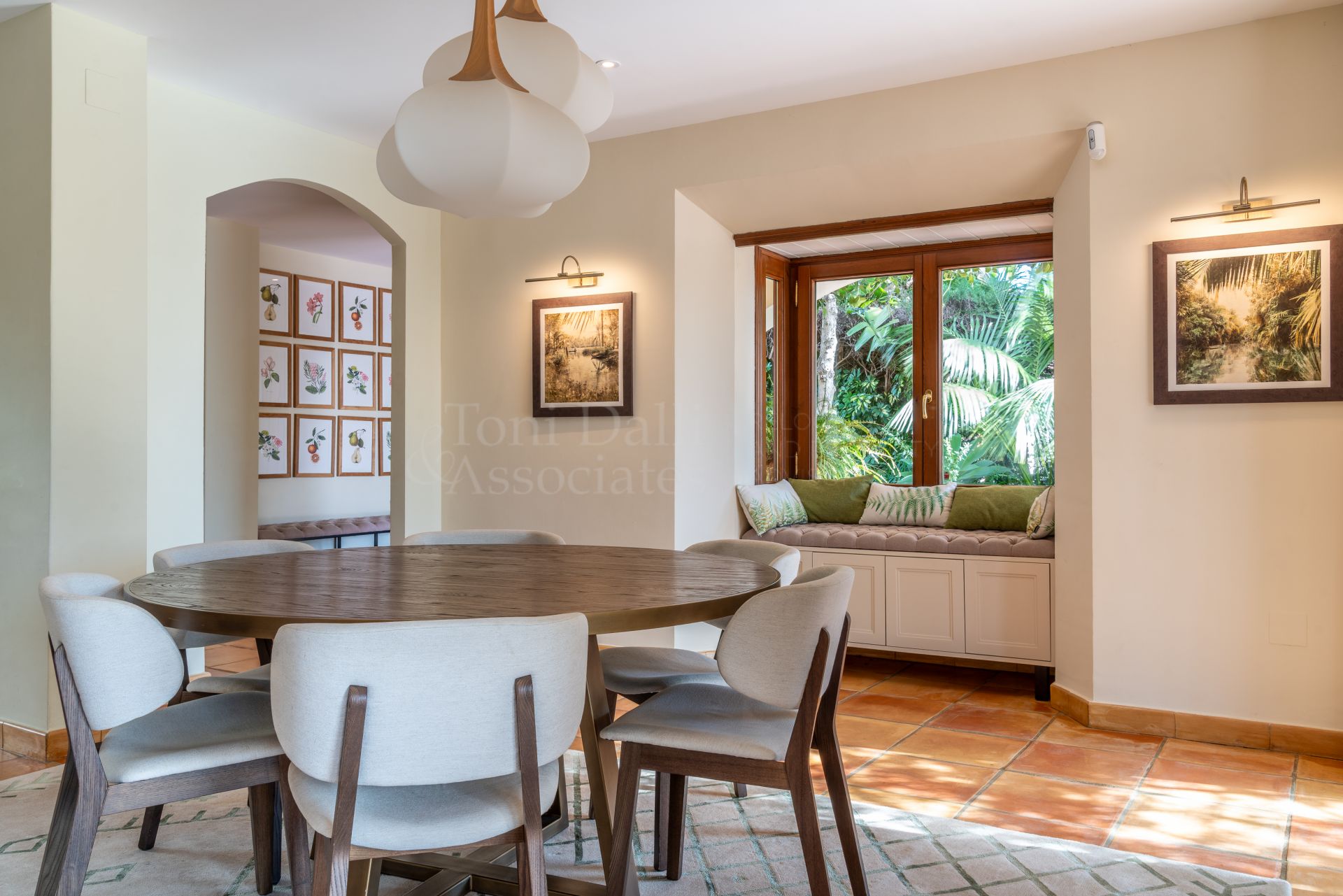 Villa in El Higueral, Marbella