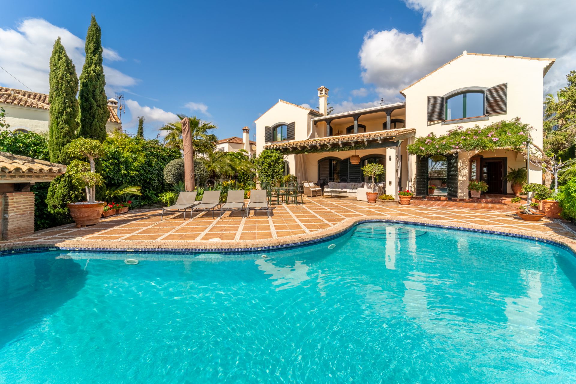 Villa in El Higueral, Marbella