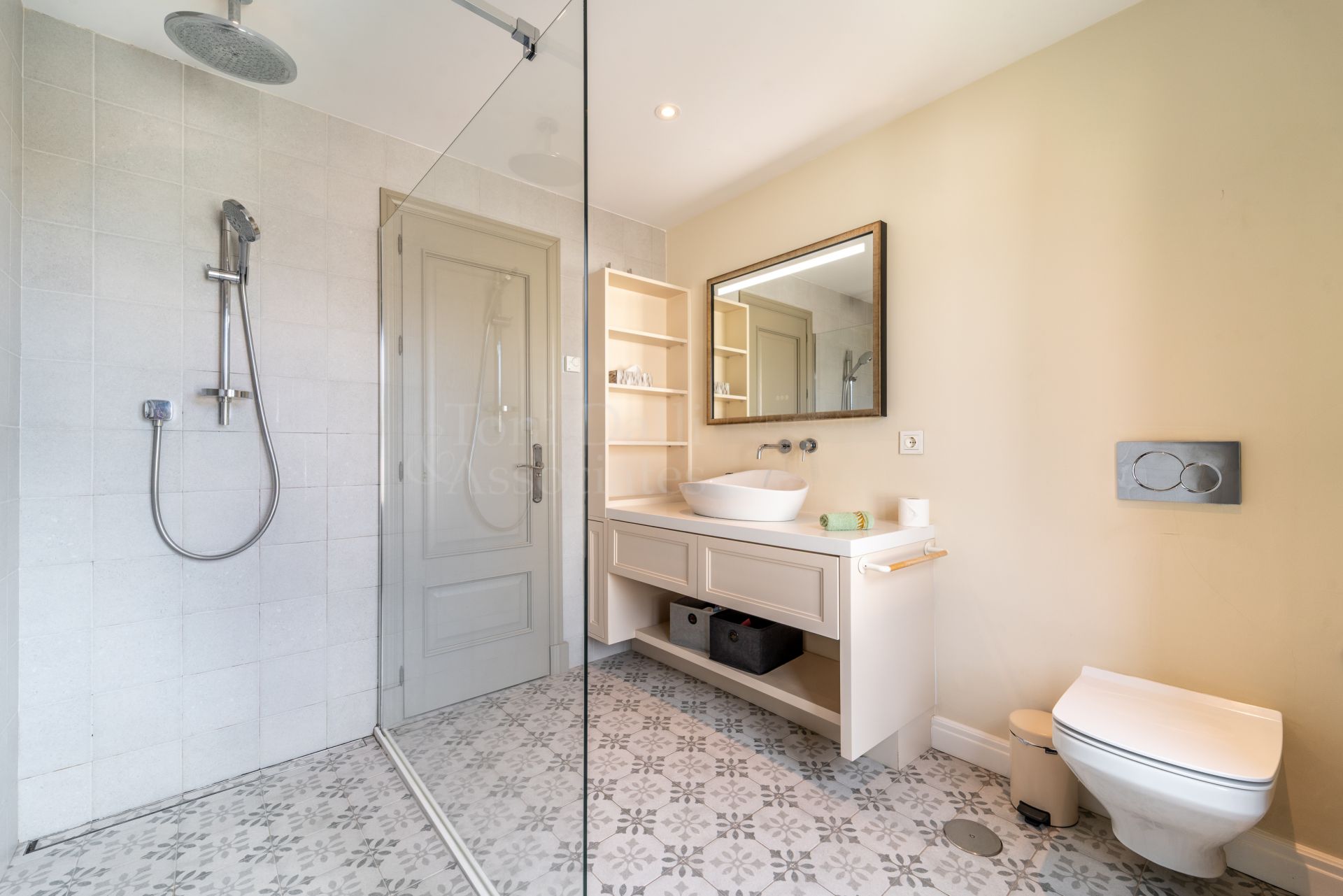 Villa in El Higueral, Marbella