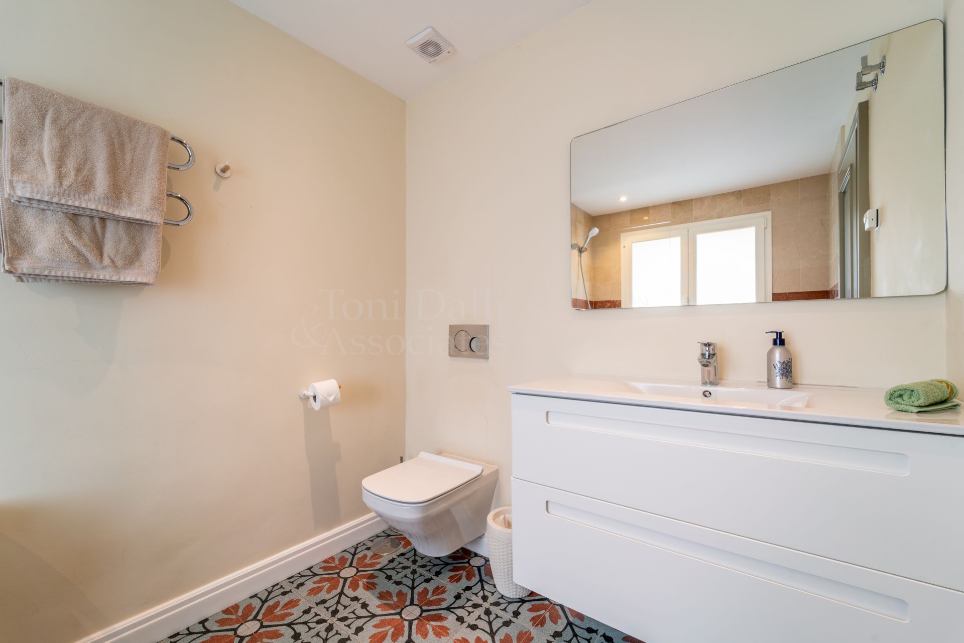 Villa in El Higueral, Marbella