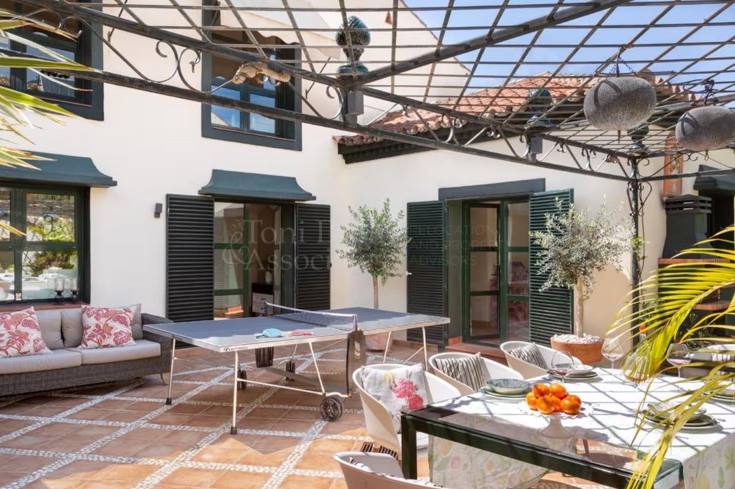 Villa in El Higueral, Marbella