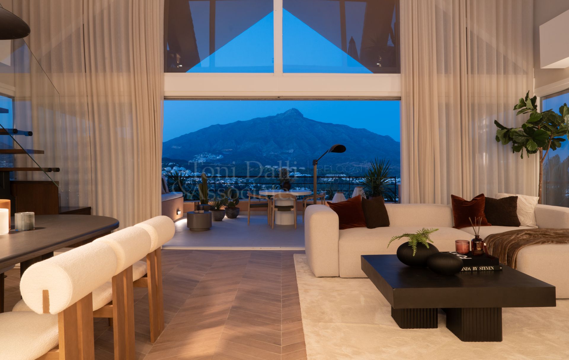 Duplex Penthouse in Magna Marbella, Marbella