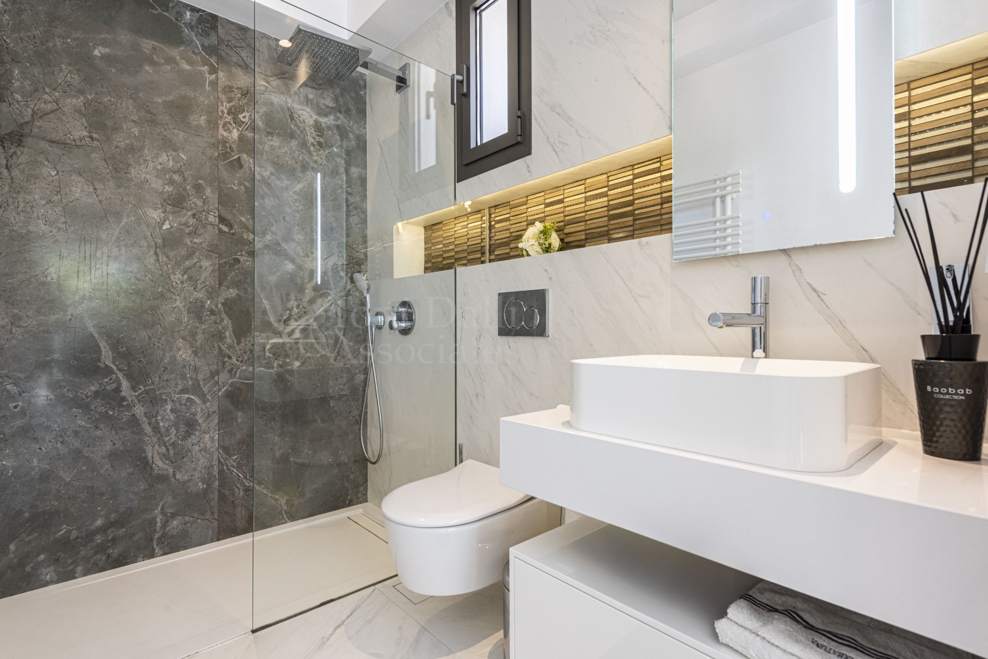 Villa in El Capricho, Marbella