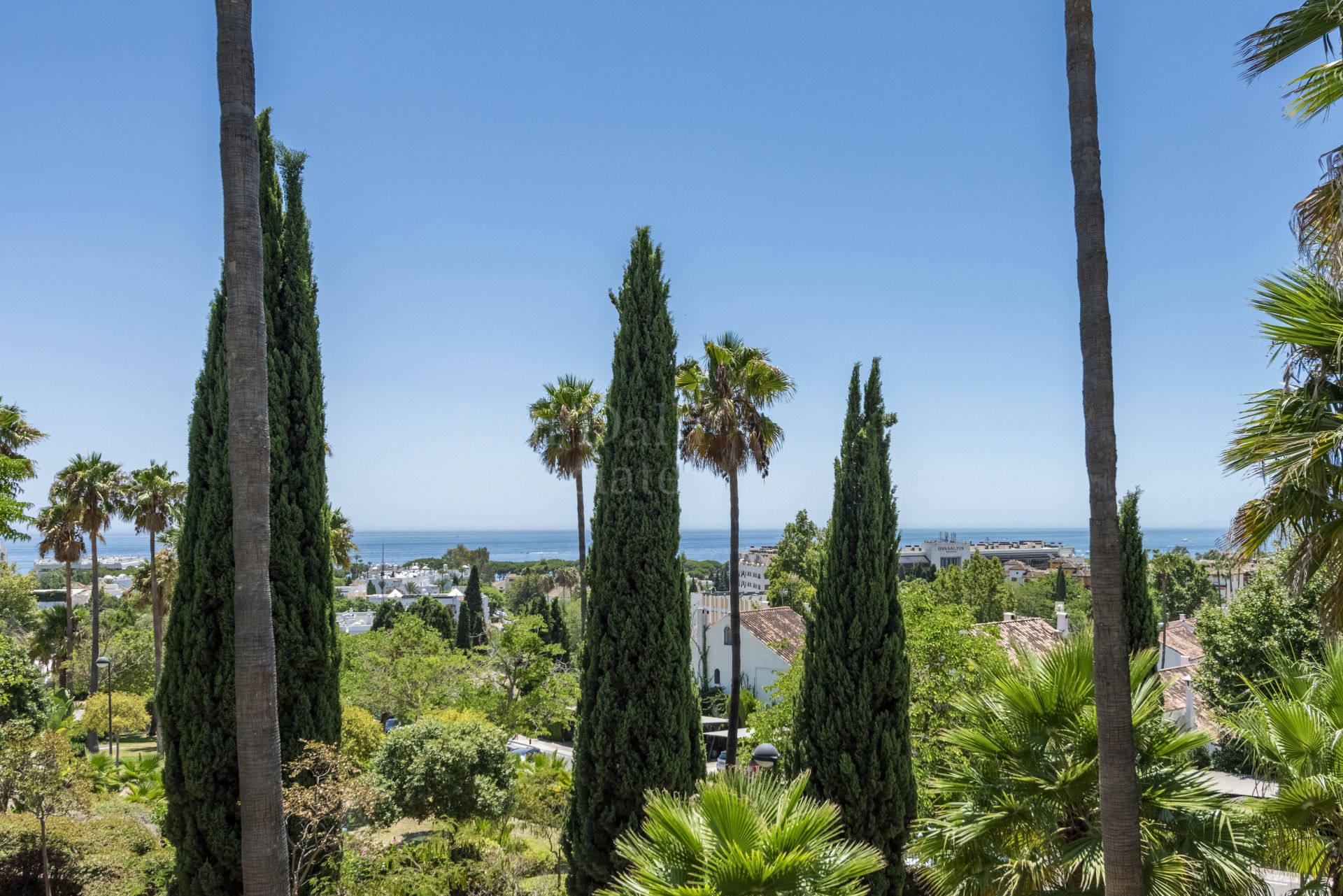 Villa in El Capricho, Marbella