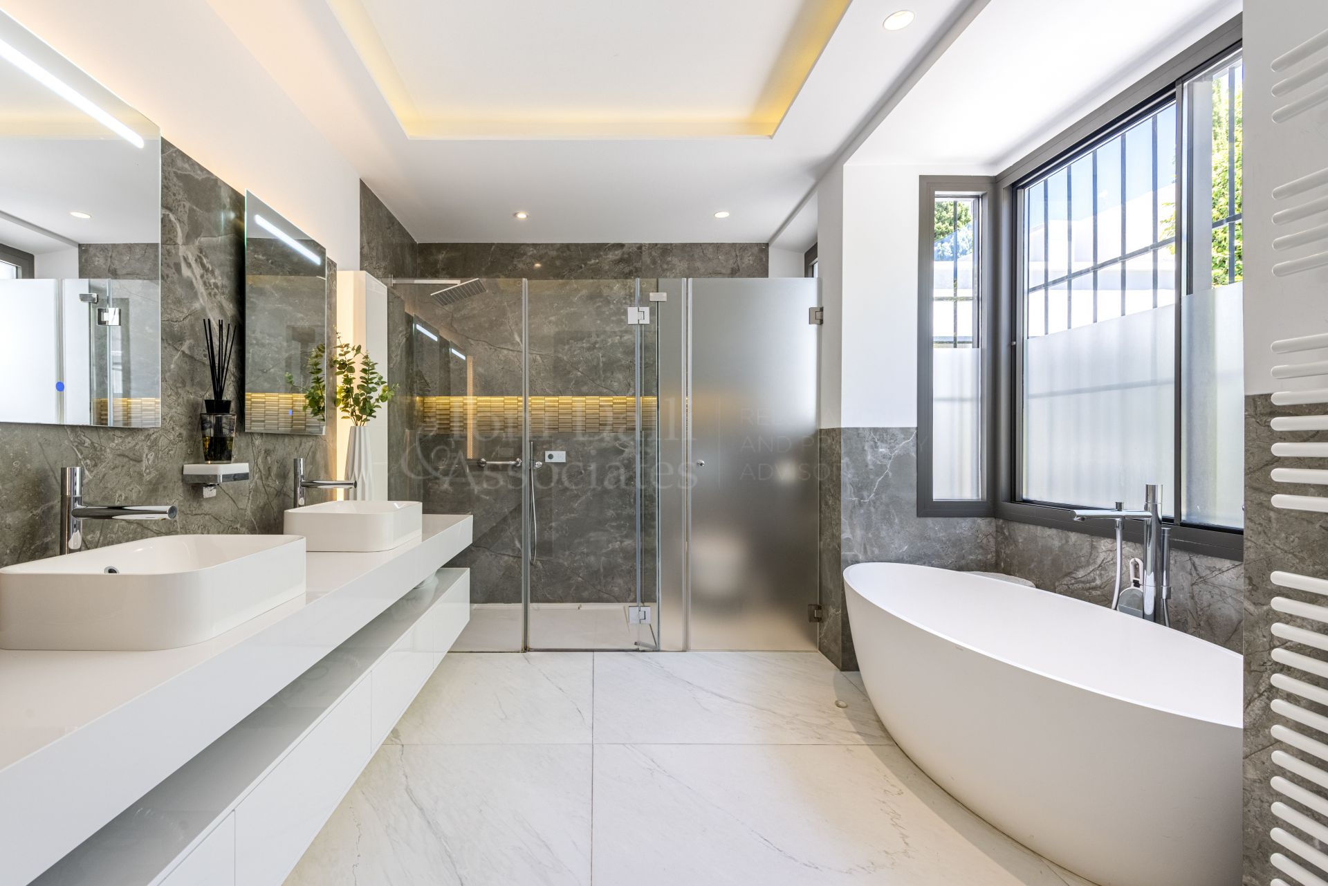 Villa in El Capricho, Marbella