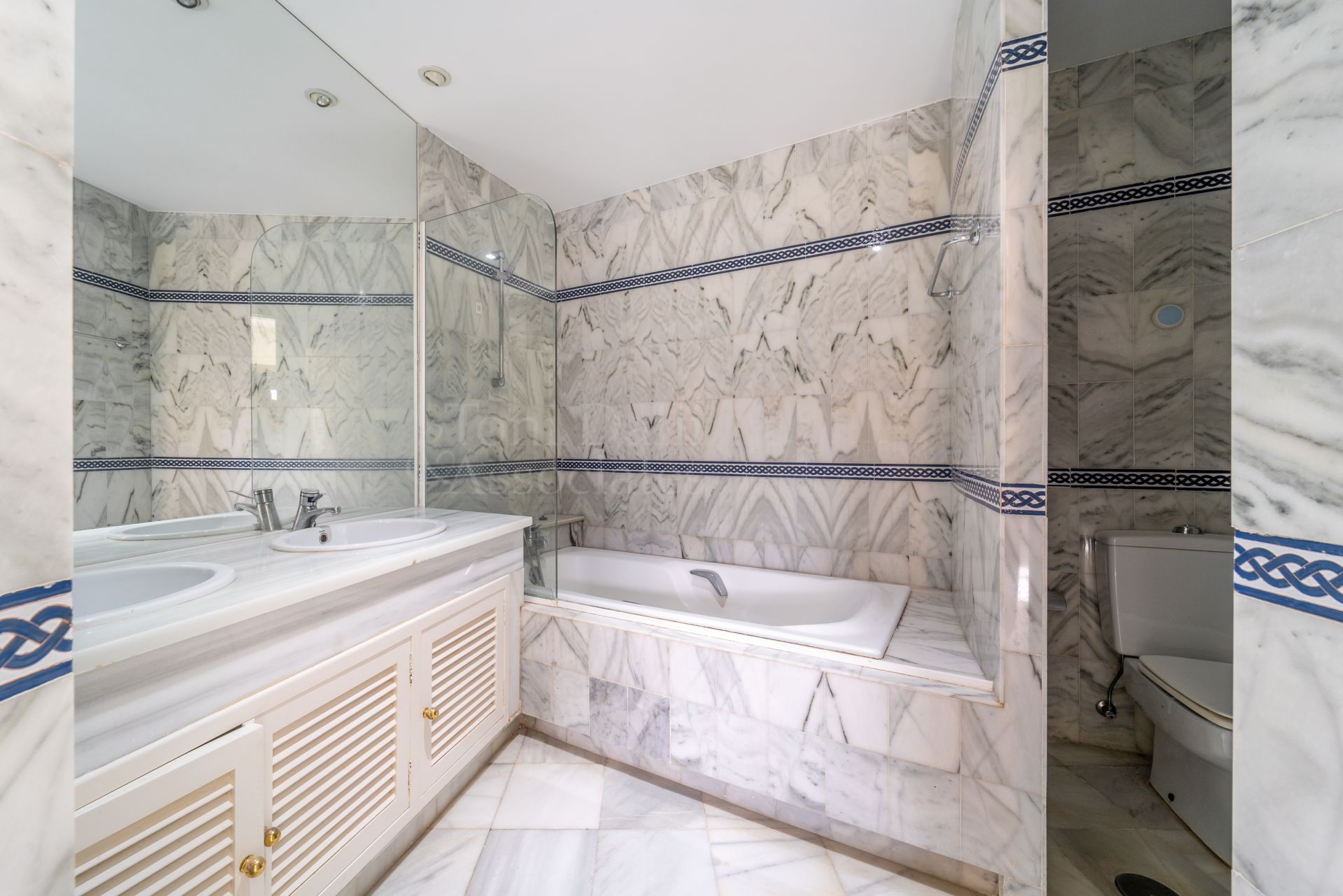 Apartment in Kings Hills, Marbella