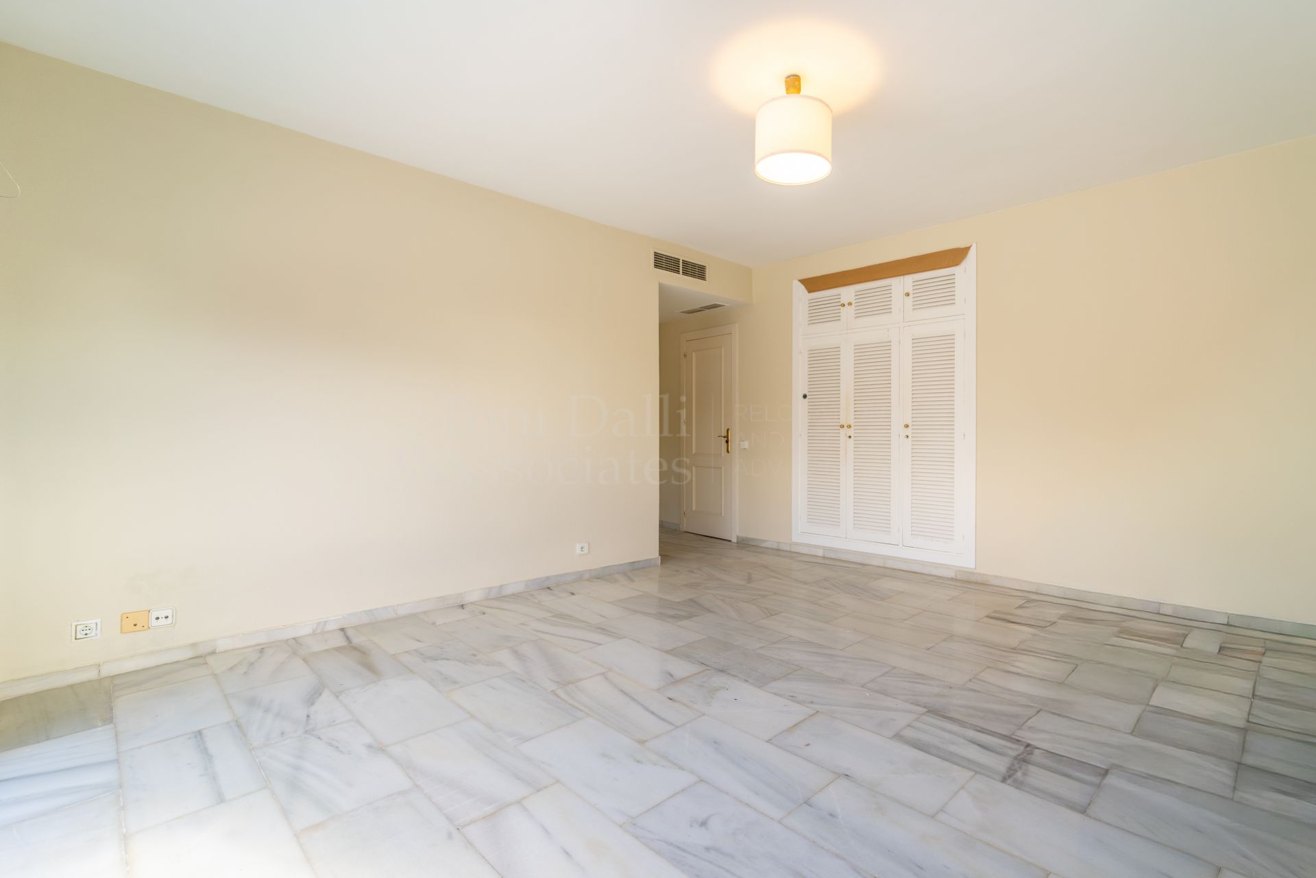 Apartment in Kings Hills, Marbella