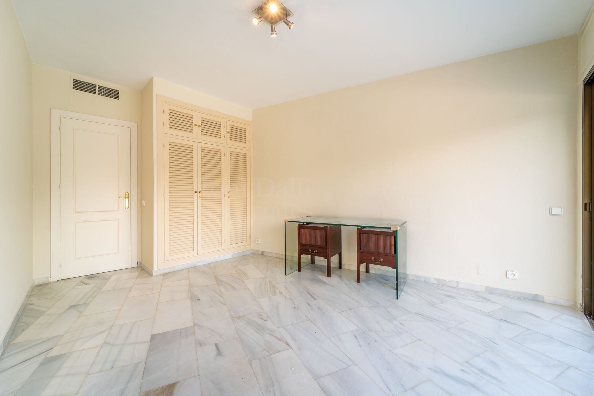 Apartment in Kings Hills, Marbella