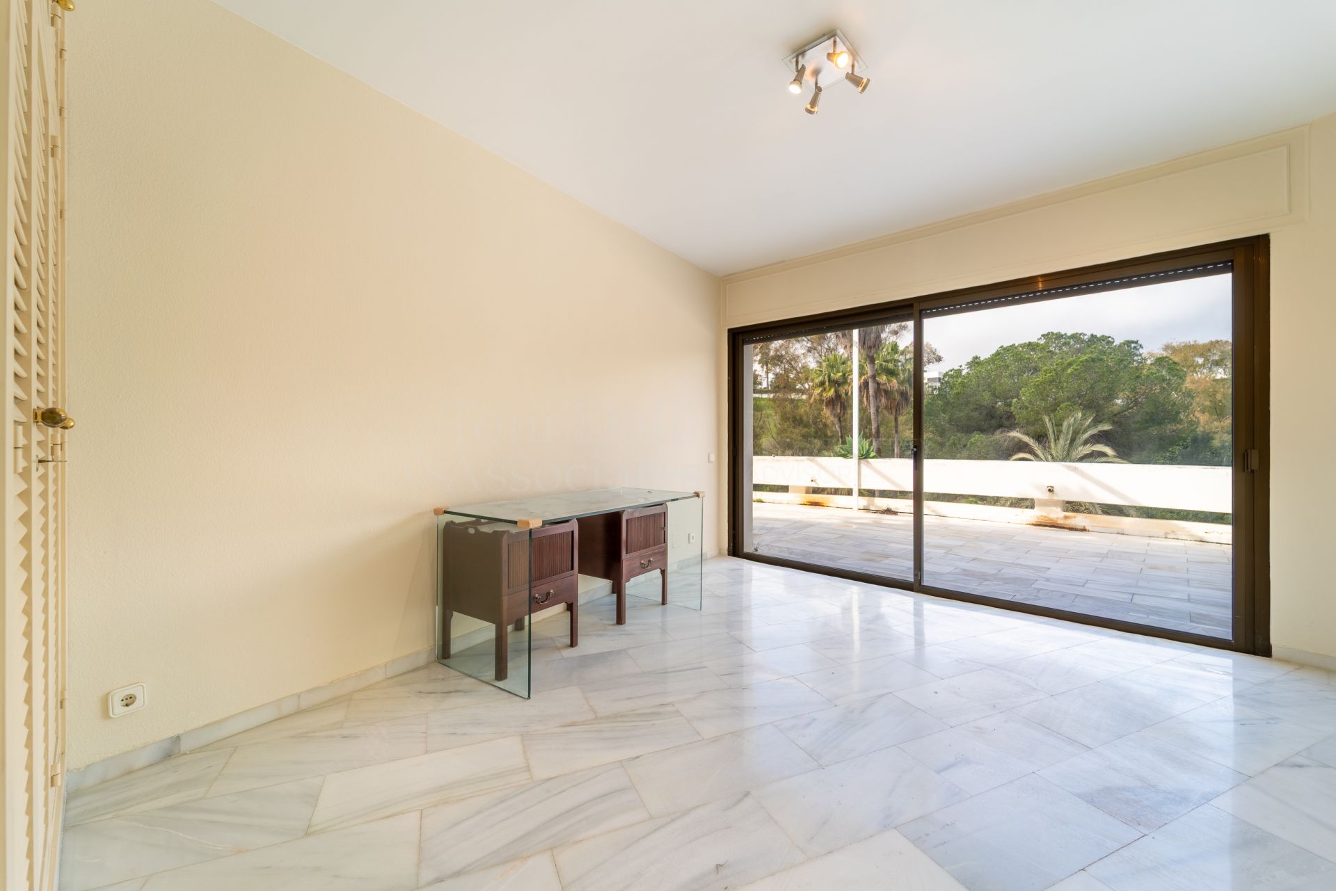 Apartment in Kings Hills, Marbella