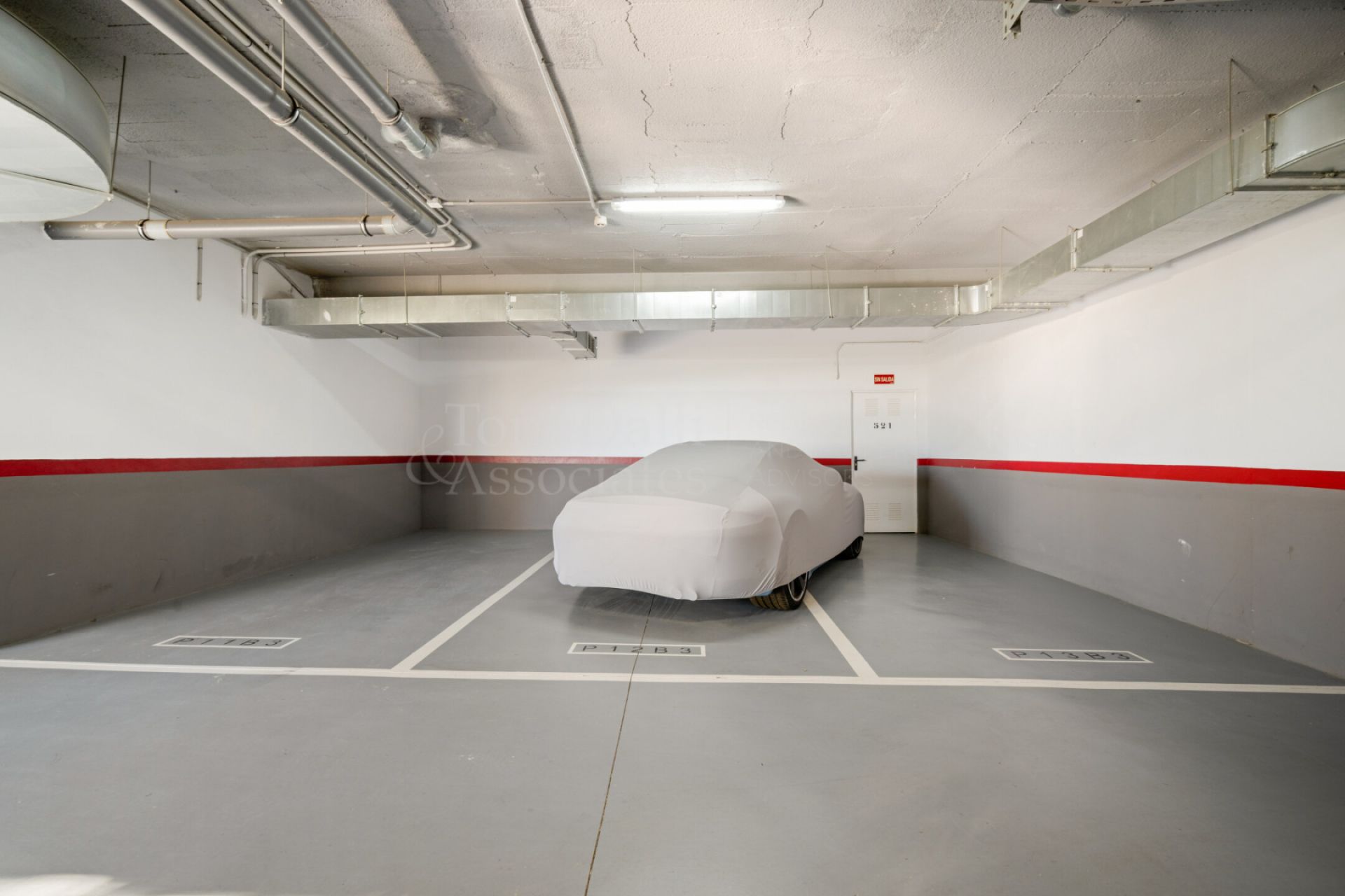 Duplex Penthouse in Palo Alto, Ojen