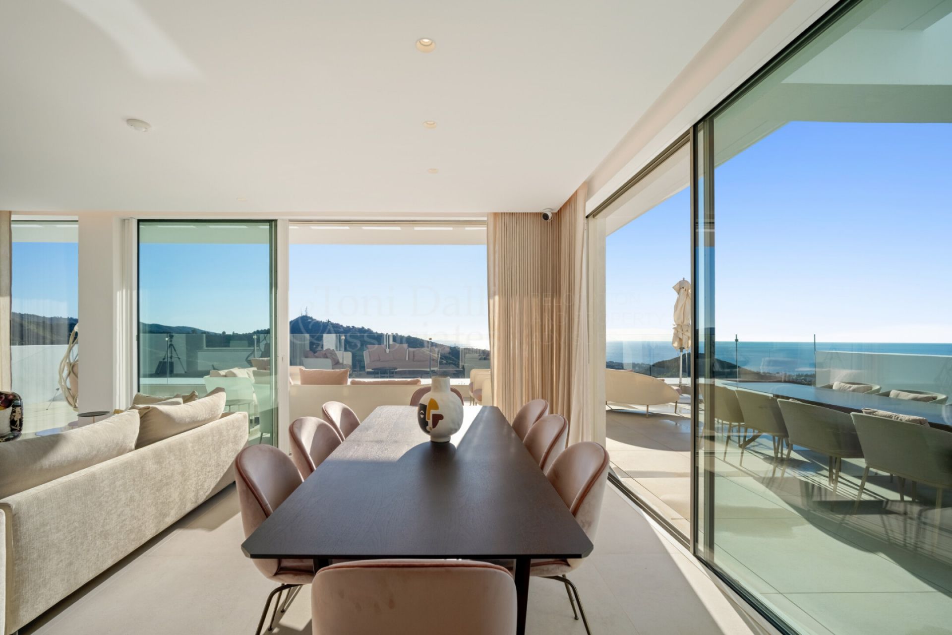 Duplex Penthouse in Palo Alto, Ojen