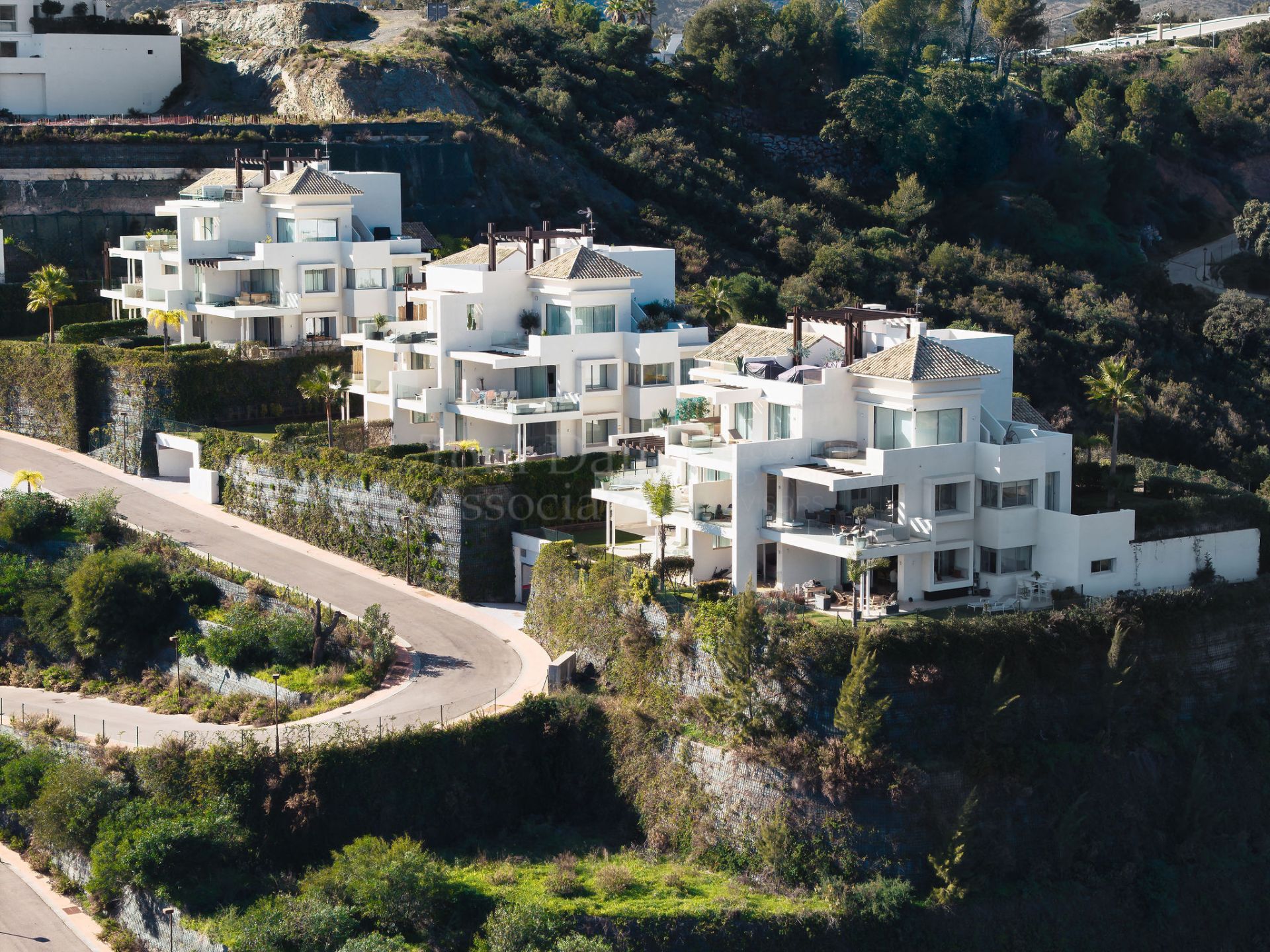 Duplex in Marbella Club Hills, Benahavis