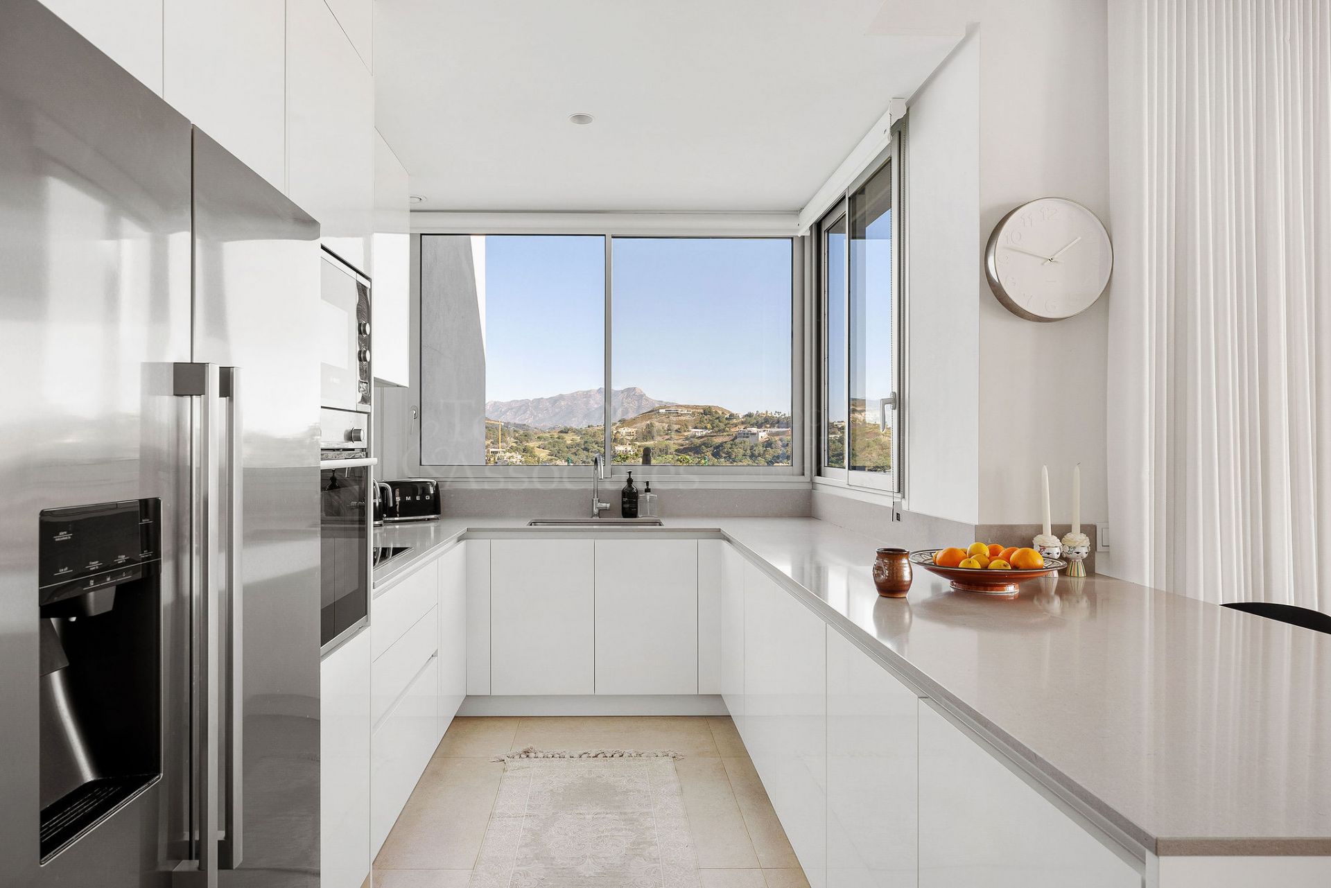 Duplex in Marbella Club Hills, Benahavis