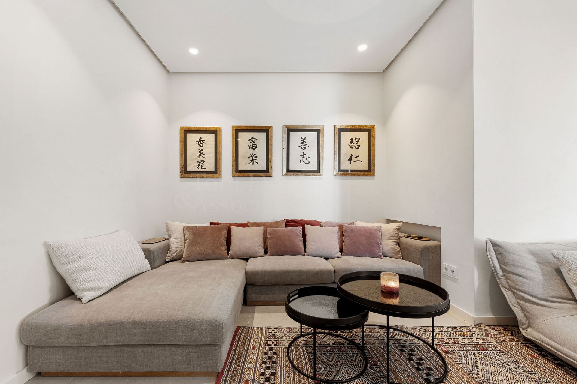 Duplex in Marbella Club Hills, Benahavis